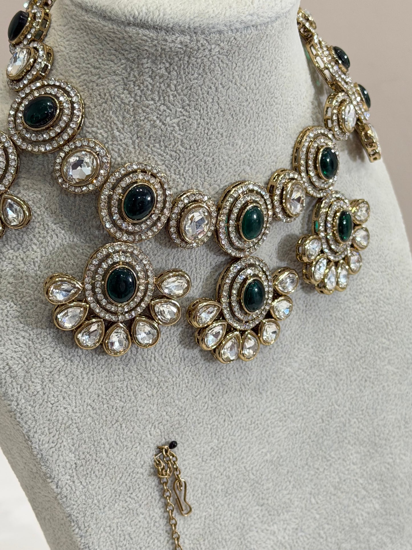 Traditionelles American Diamon Kundan Jewellery Set - 4 Colours