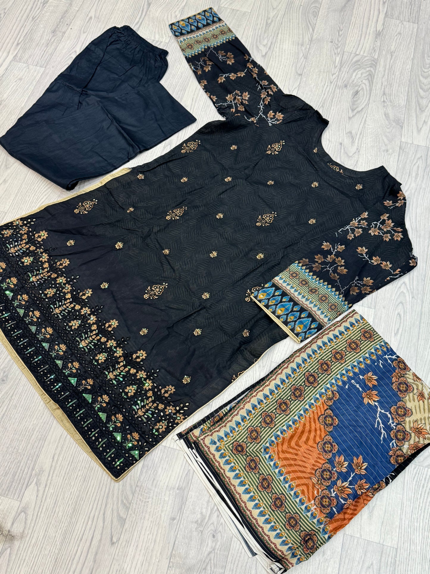 3-teiliges Suit Set aus Lawn- Suit D09