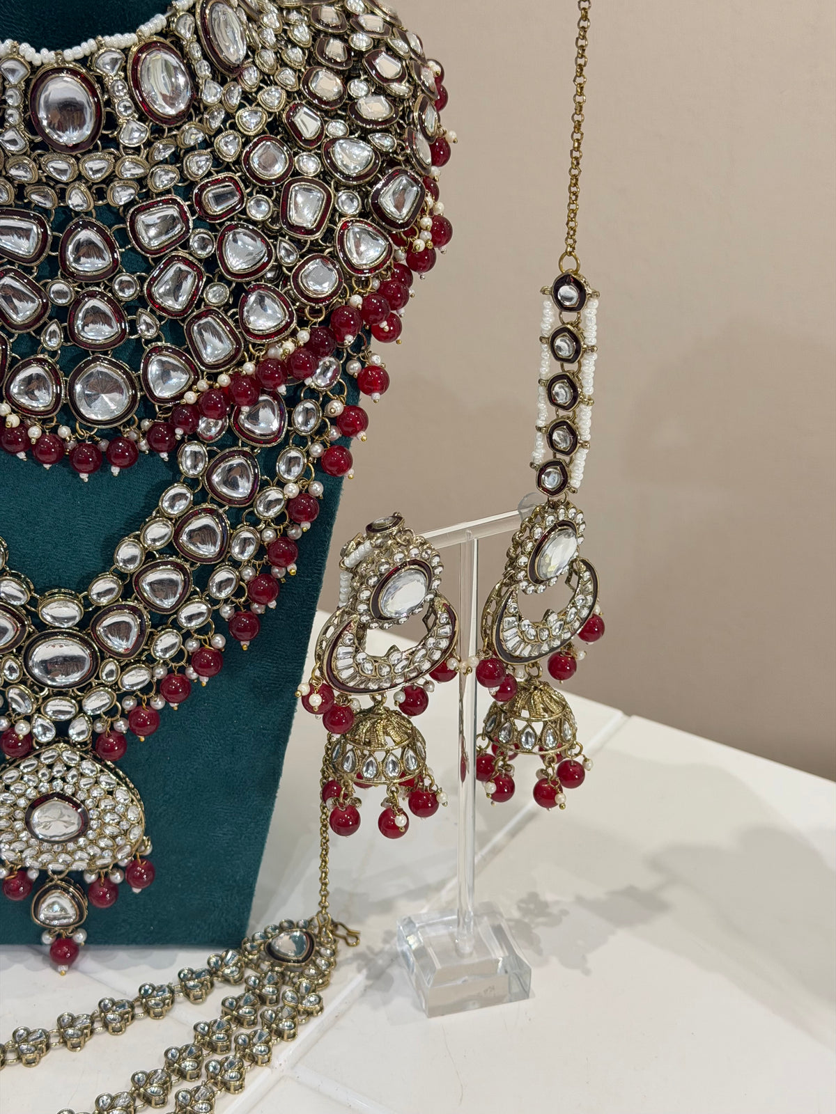 Maroon Kundan Bridal Jewellery Set