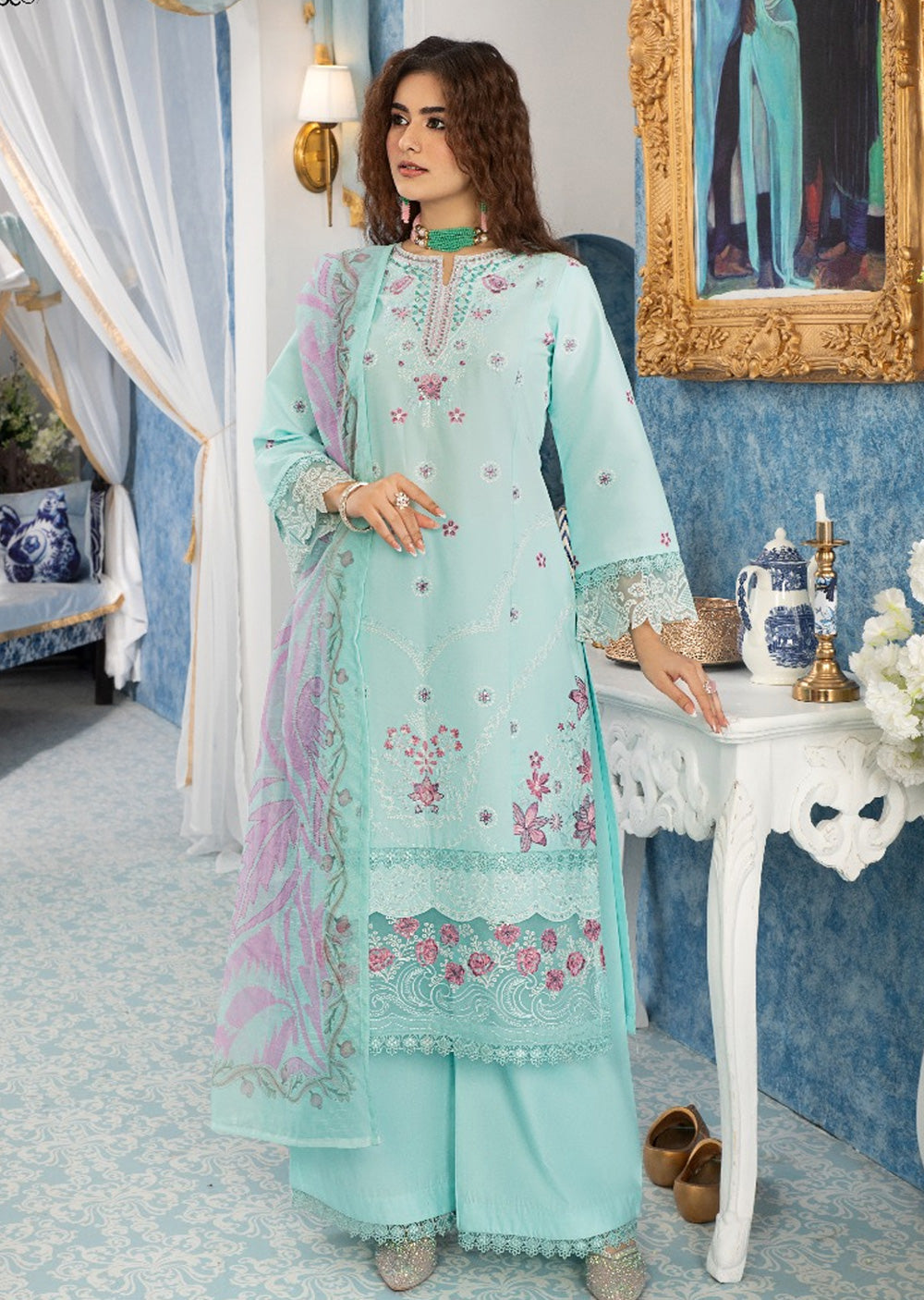 HSS-289 - Heeras Suit
