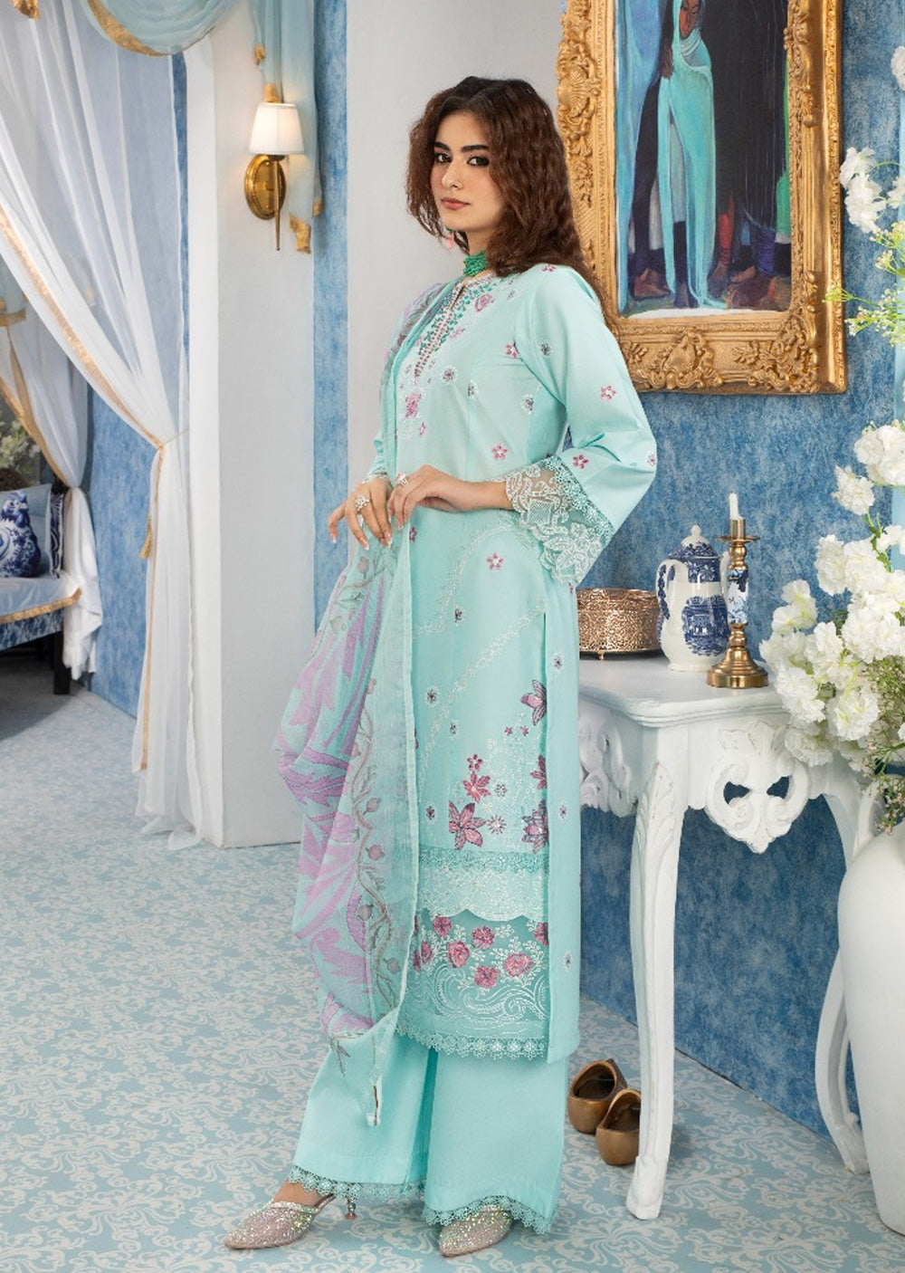 HSS-289 - Heeras Suit