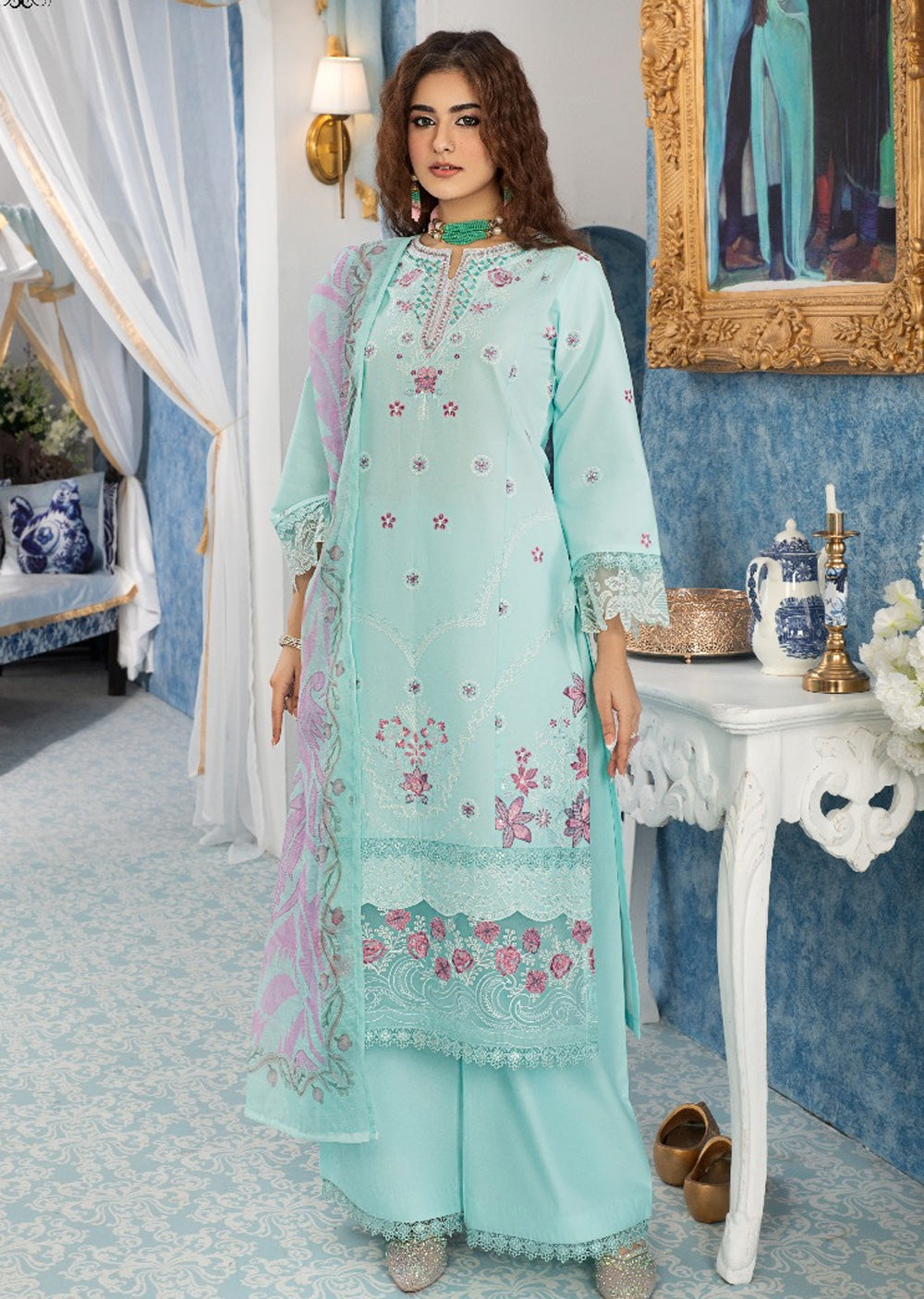 HSS-289 - Heeras Suit