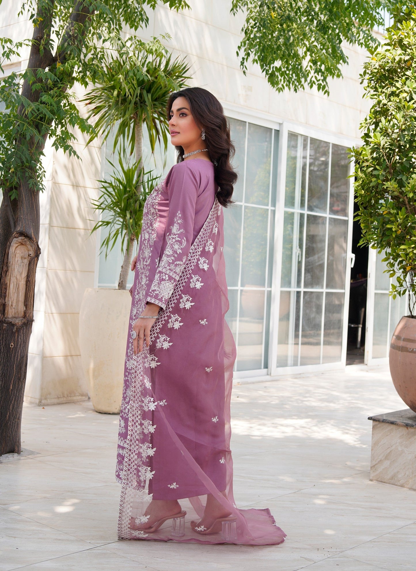 HK311 - Linen Outfit 2025