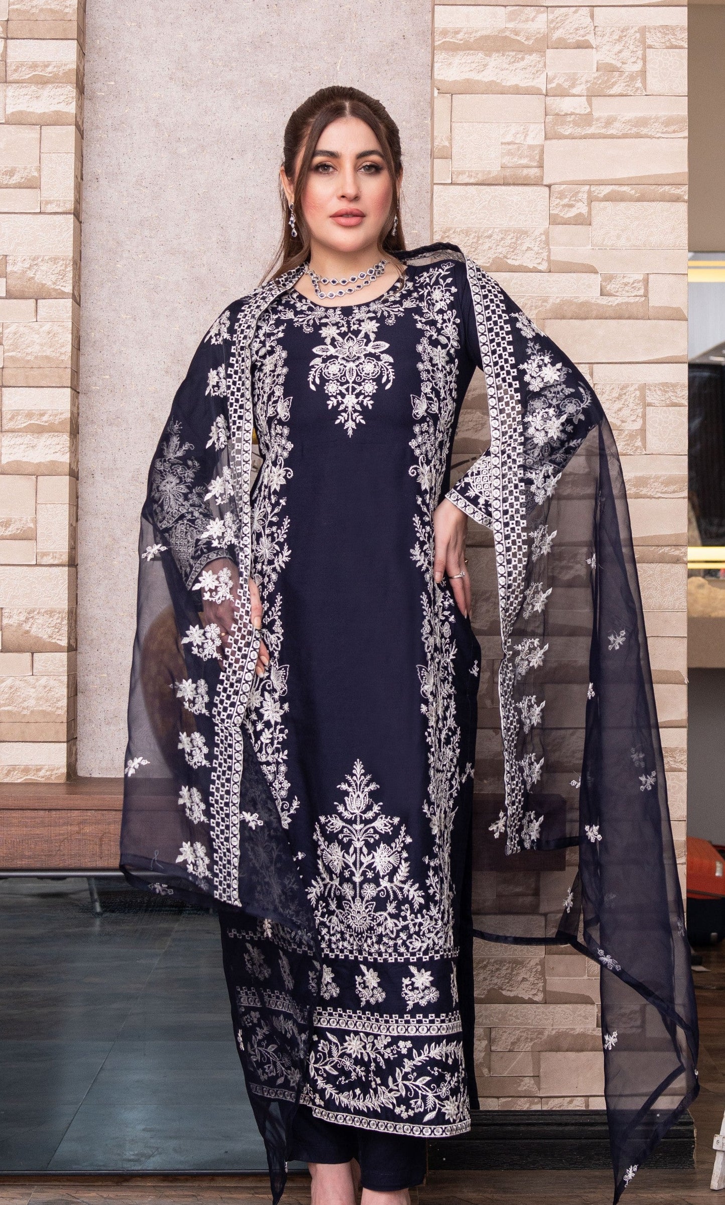 HK311 - Linen Outfit 2025