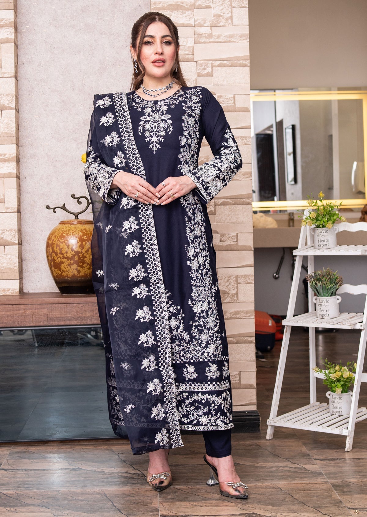 HK311 - Linen Outfit 2025