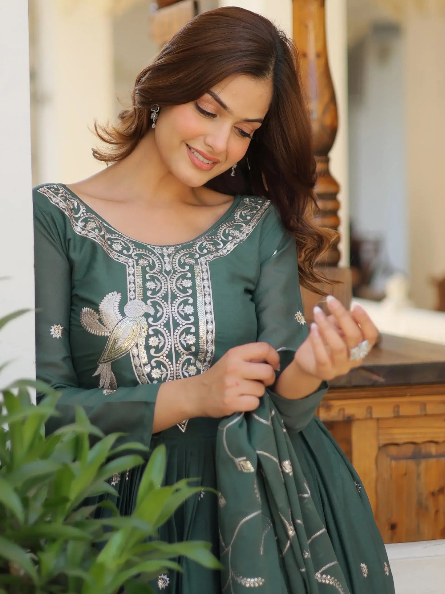 Elegantes Grünes Georgette Anarkali
