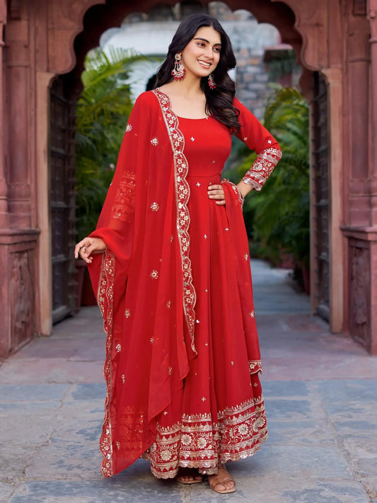 Elegantes Rotes Georgette Festkleid mit Stickerei und Dupatta