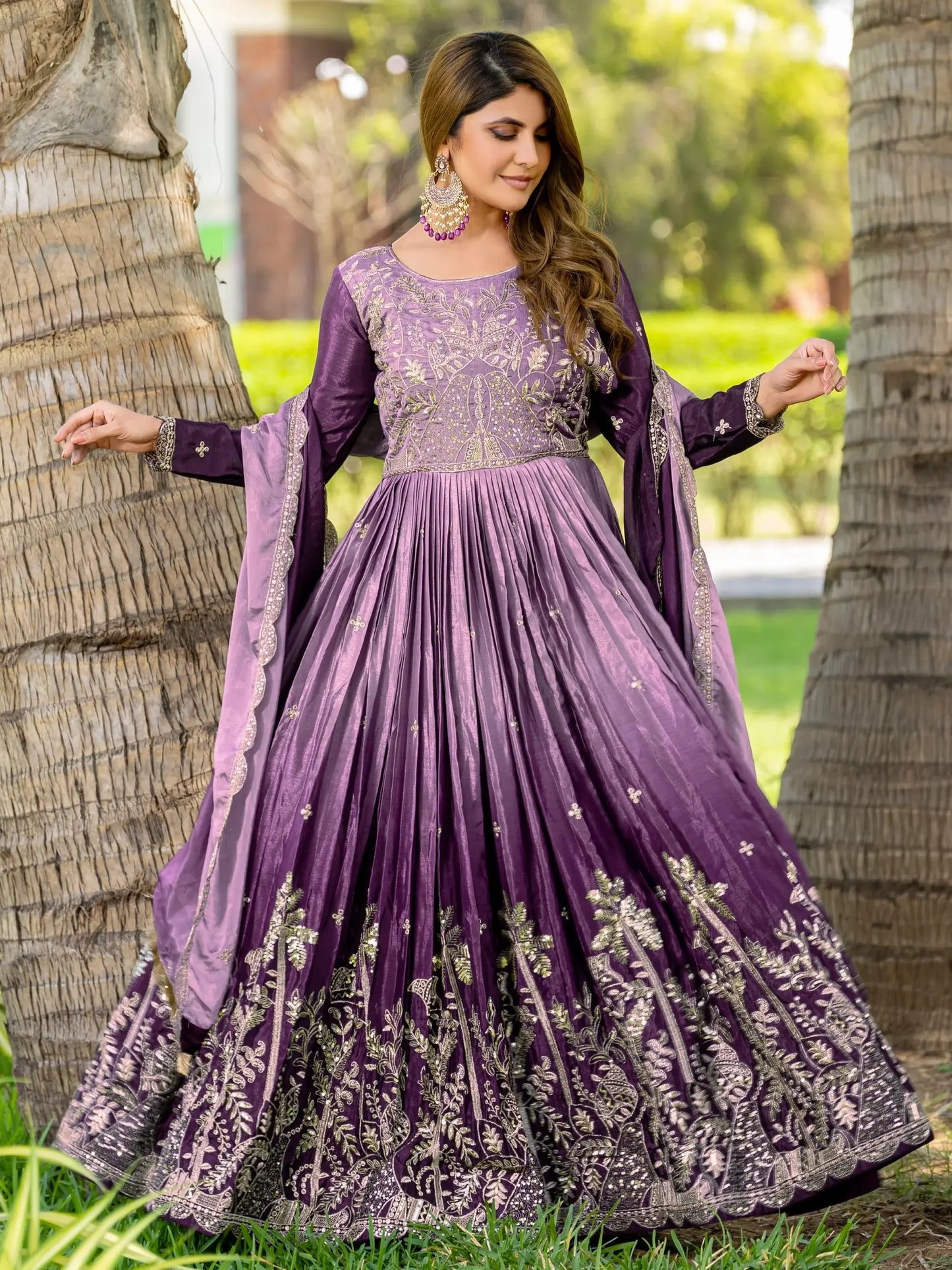 Violettfarbenes Chinon Anarkali