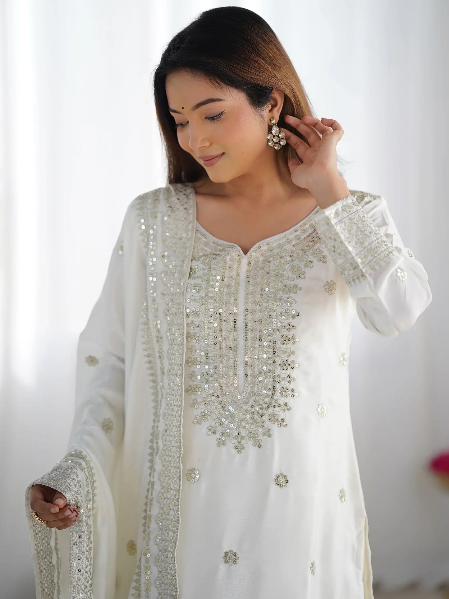 Elegantes Offwhite/gold Chinon Sharara Set
