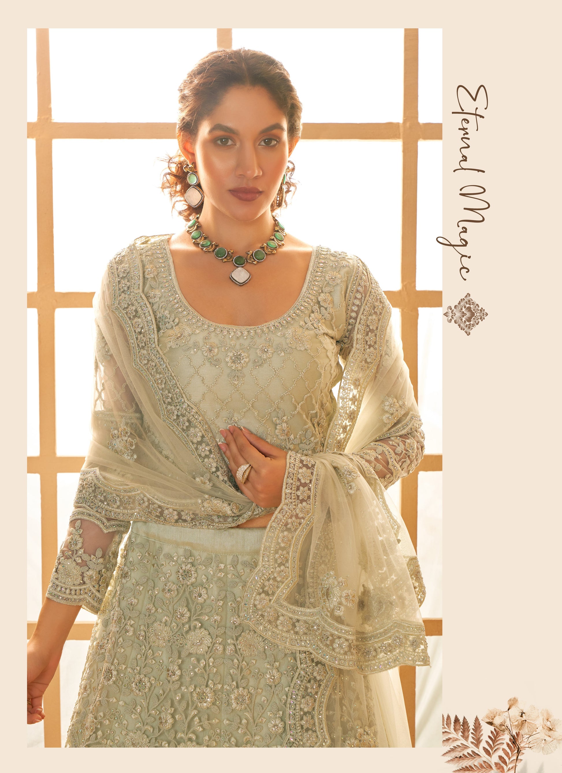 Mintgrünes Net-&-Silk-Lehenga mit Cording-Stickerei, Stonework, bestickter Bluse und Cutwork-Dupatta – festliches Hochzeitsoutfit für Damen.