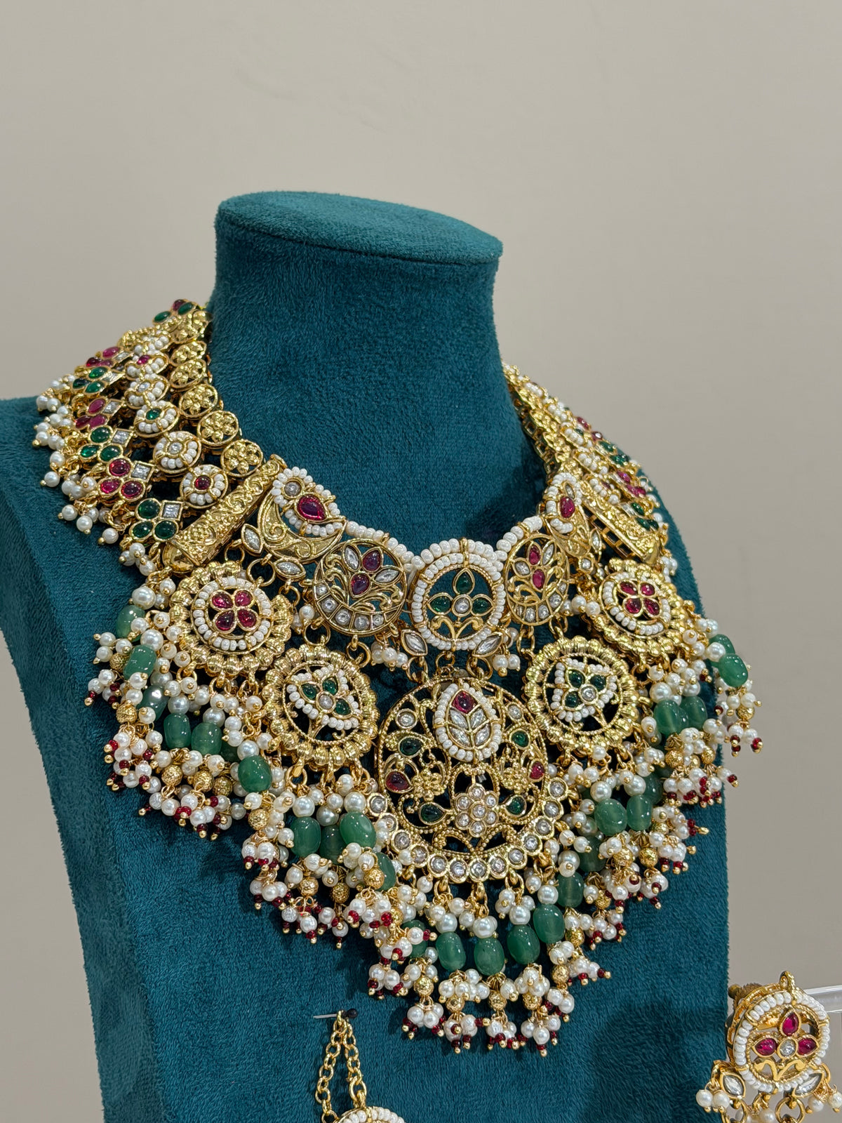 Traditional Rani Haar Jewellery Set