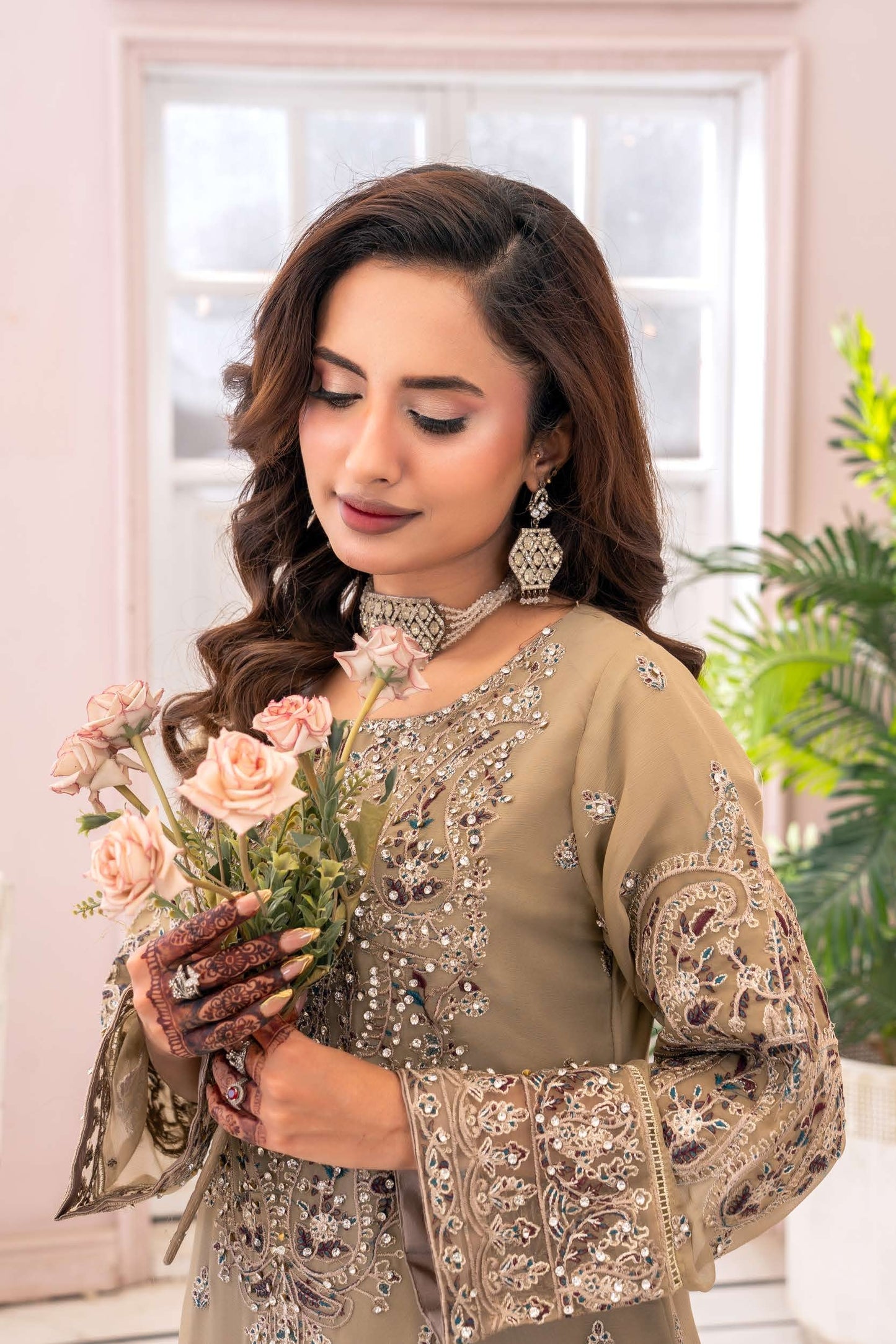 Luxury Chiffon Embroidered Suit- Beige/Braun