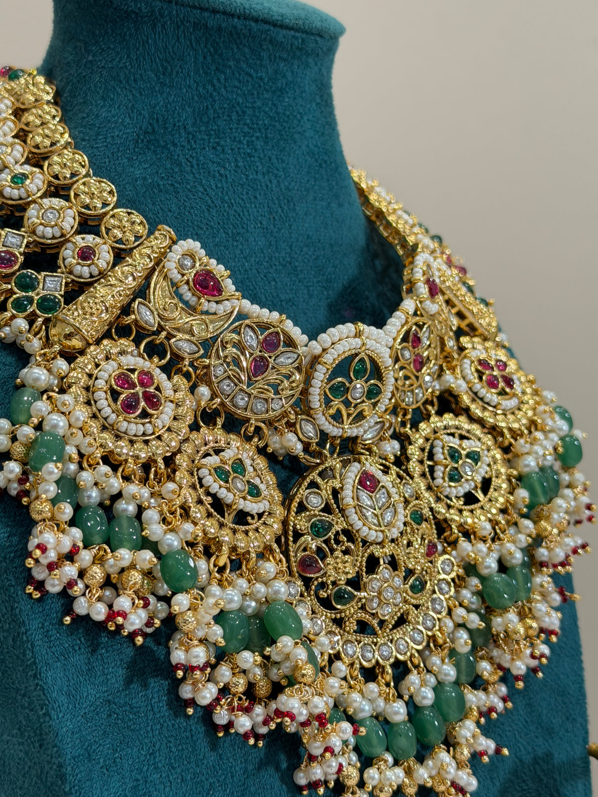 Traditional Rani Haar Jewellery Set