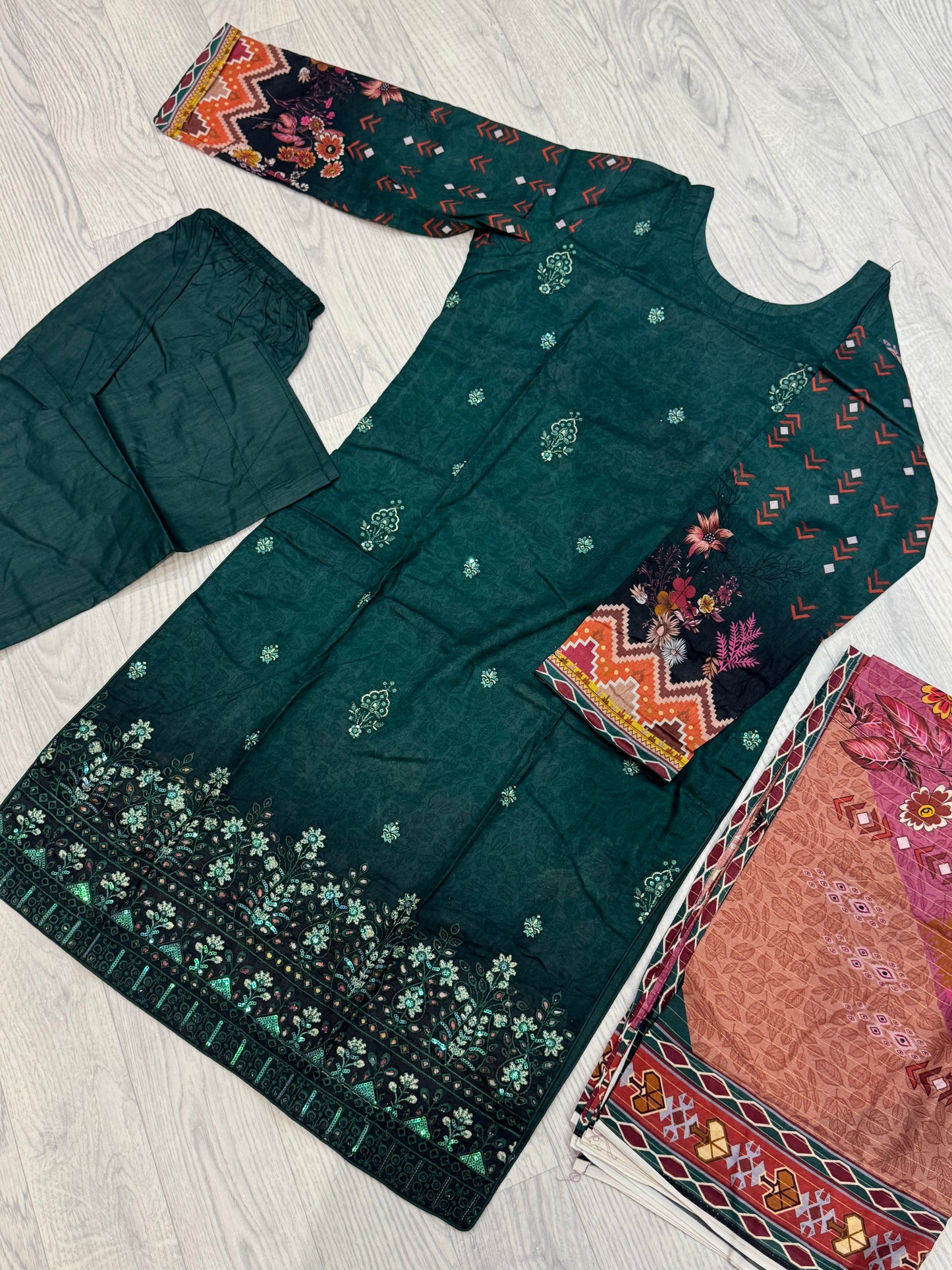 3-teiliges Suit Set aus Lawn- Suit D05