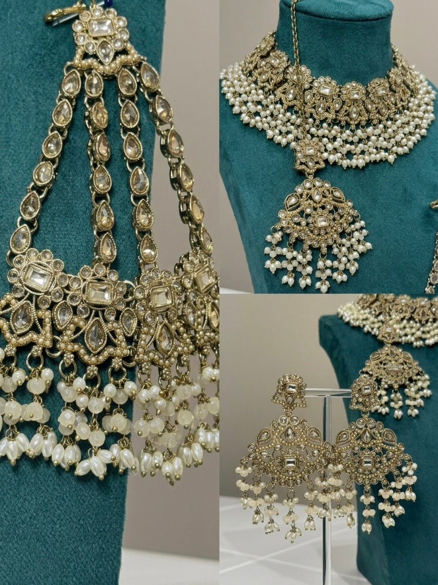 Off-White Pearl Jewellery Set
