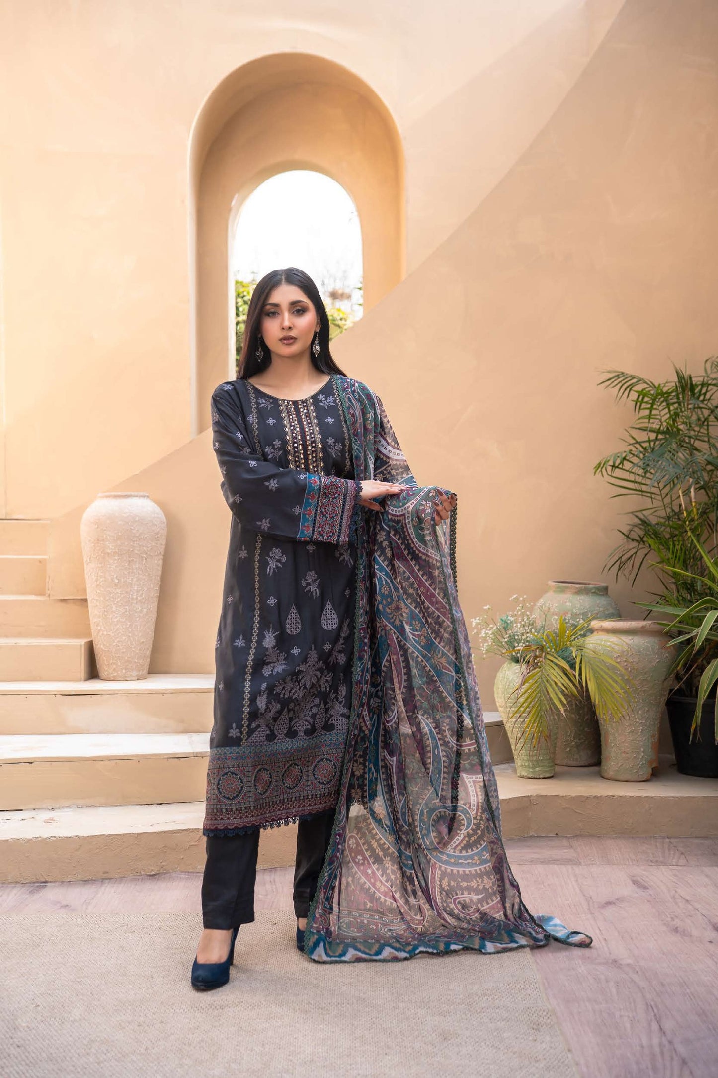 Embroidered Viscose Suit- Black