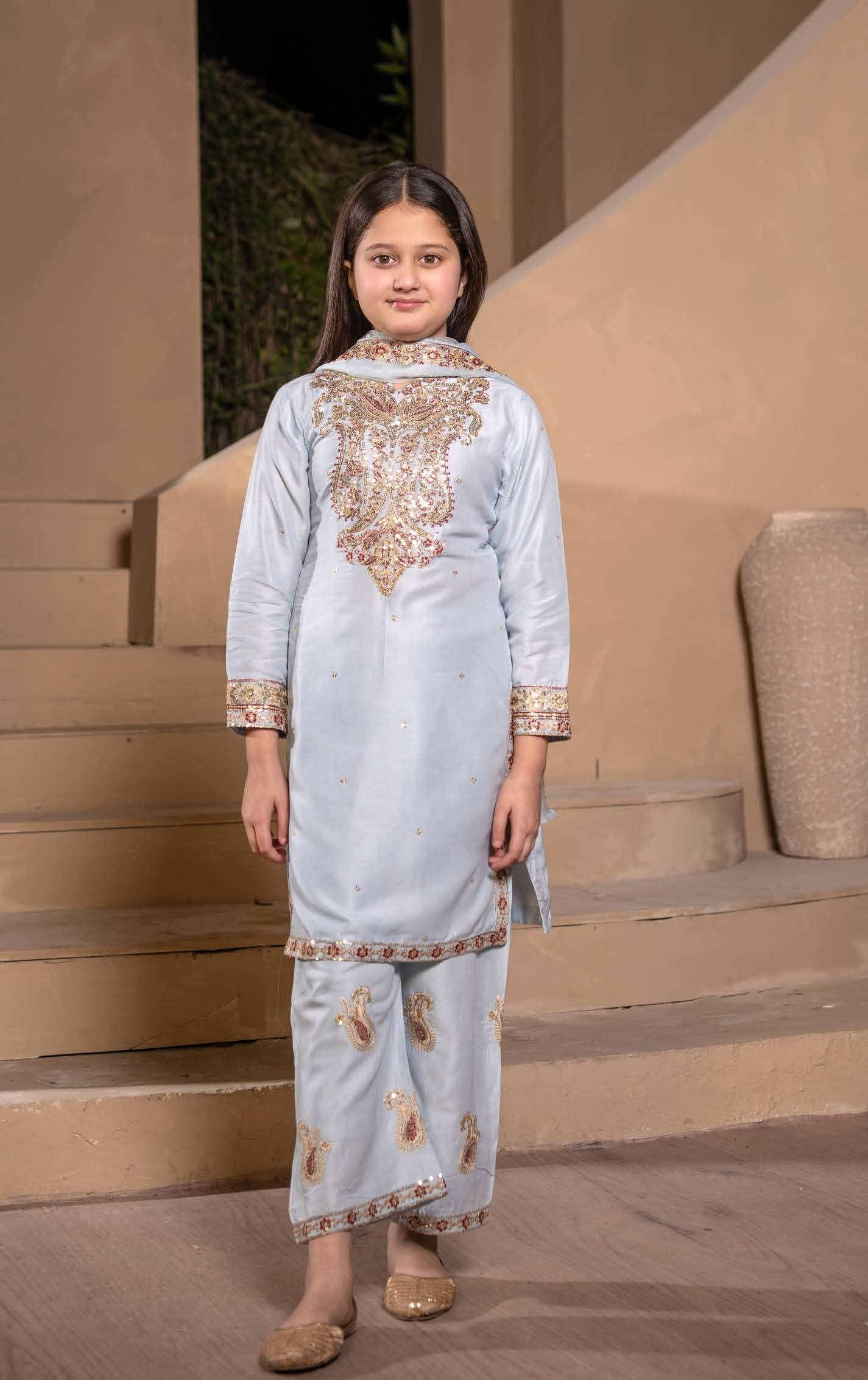 Mother Daughter Linen Embroidered - Baby Blau