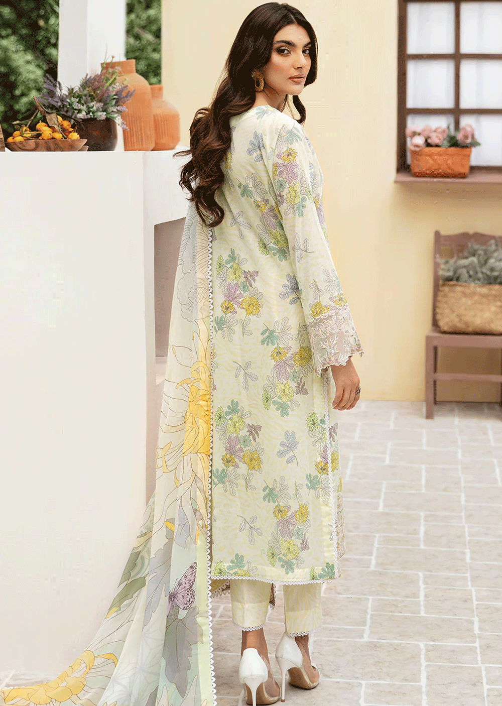 Ramsha Rangrez Lawn Suit 501