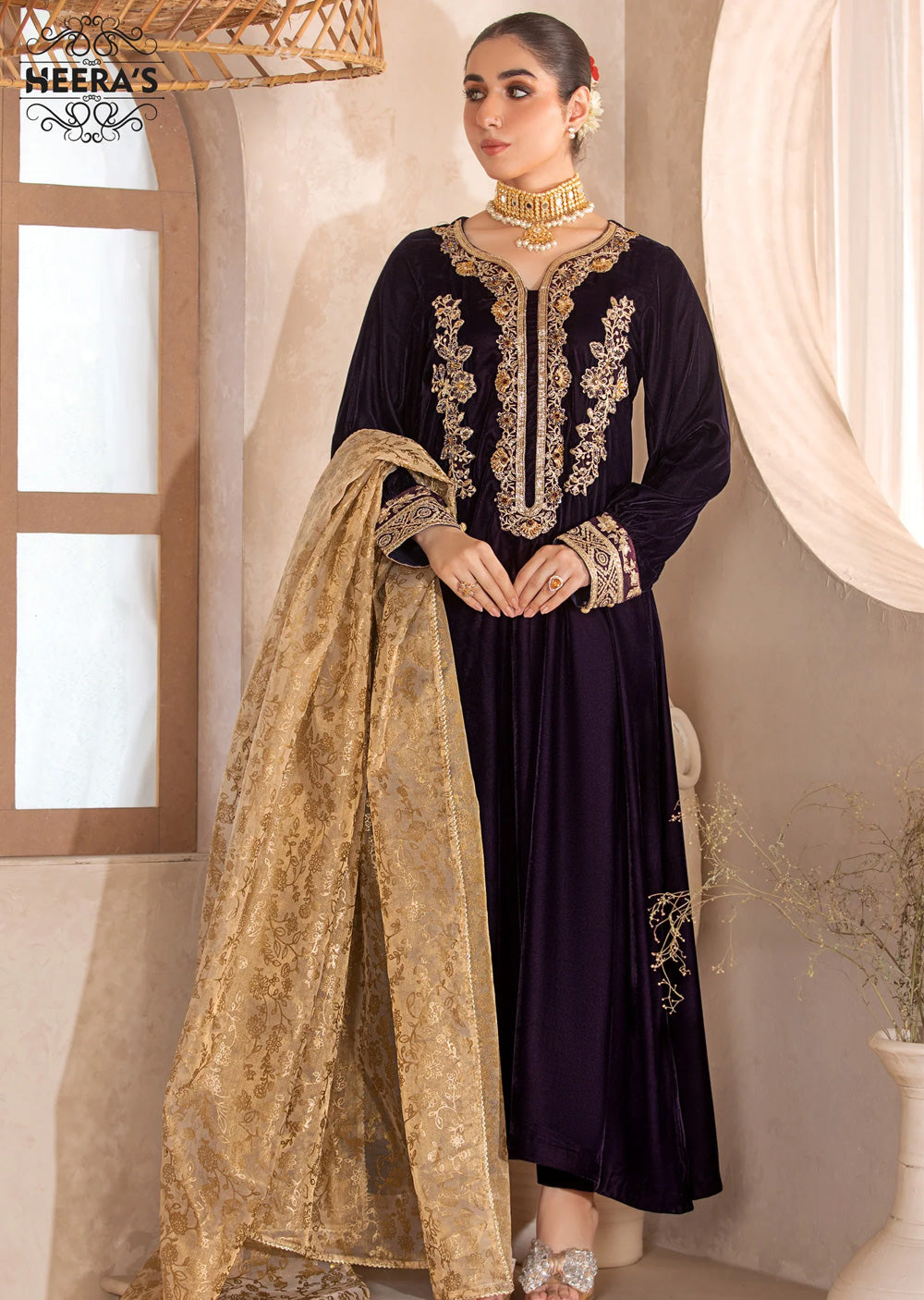 Heera's Dark Violet Velvet Suit