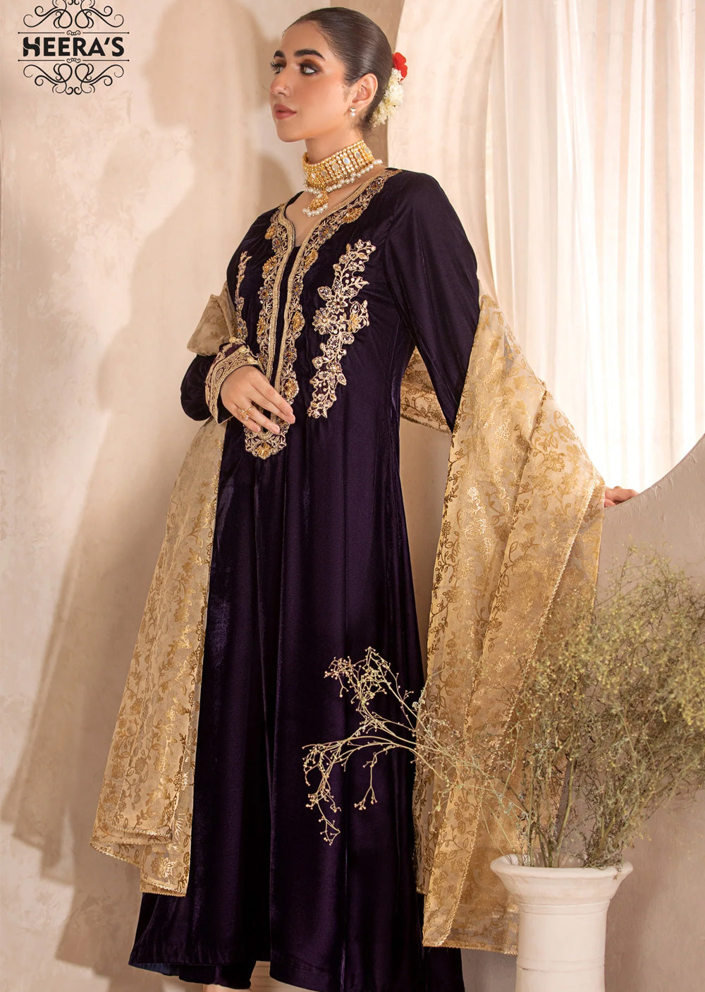 Heera's Dark Violet Velvet Suit