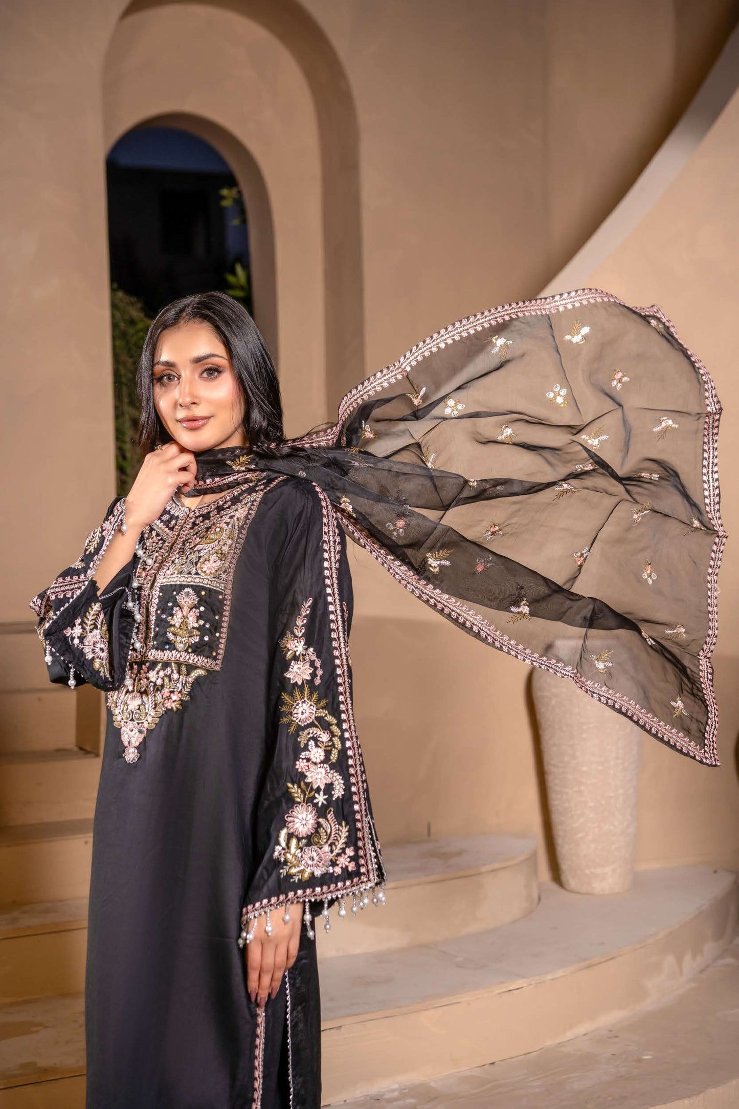 Mother Daughter Linen Embroidered - Black