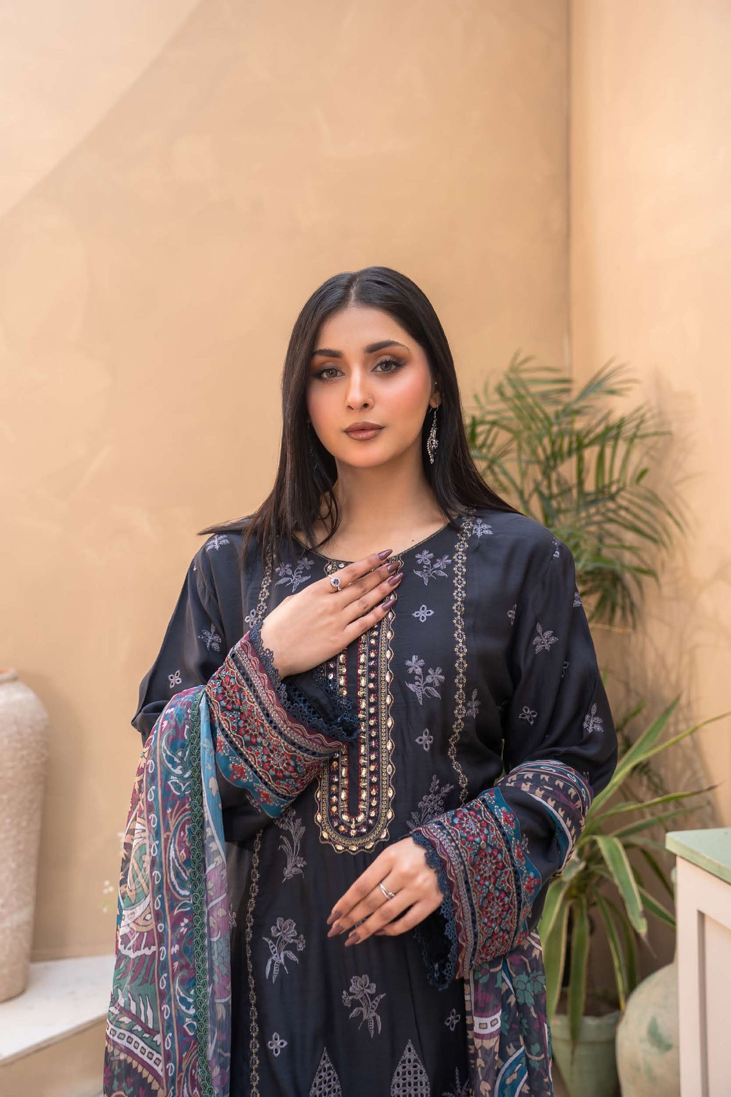 Embroidered Viscose Suit- Black