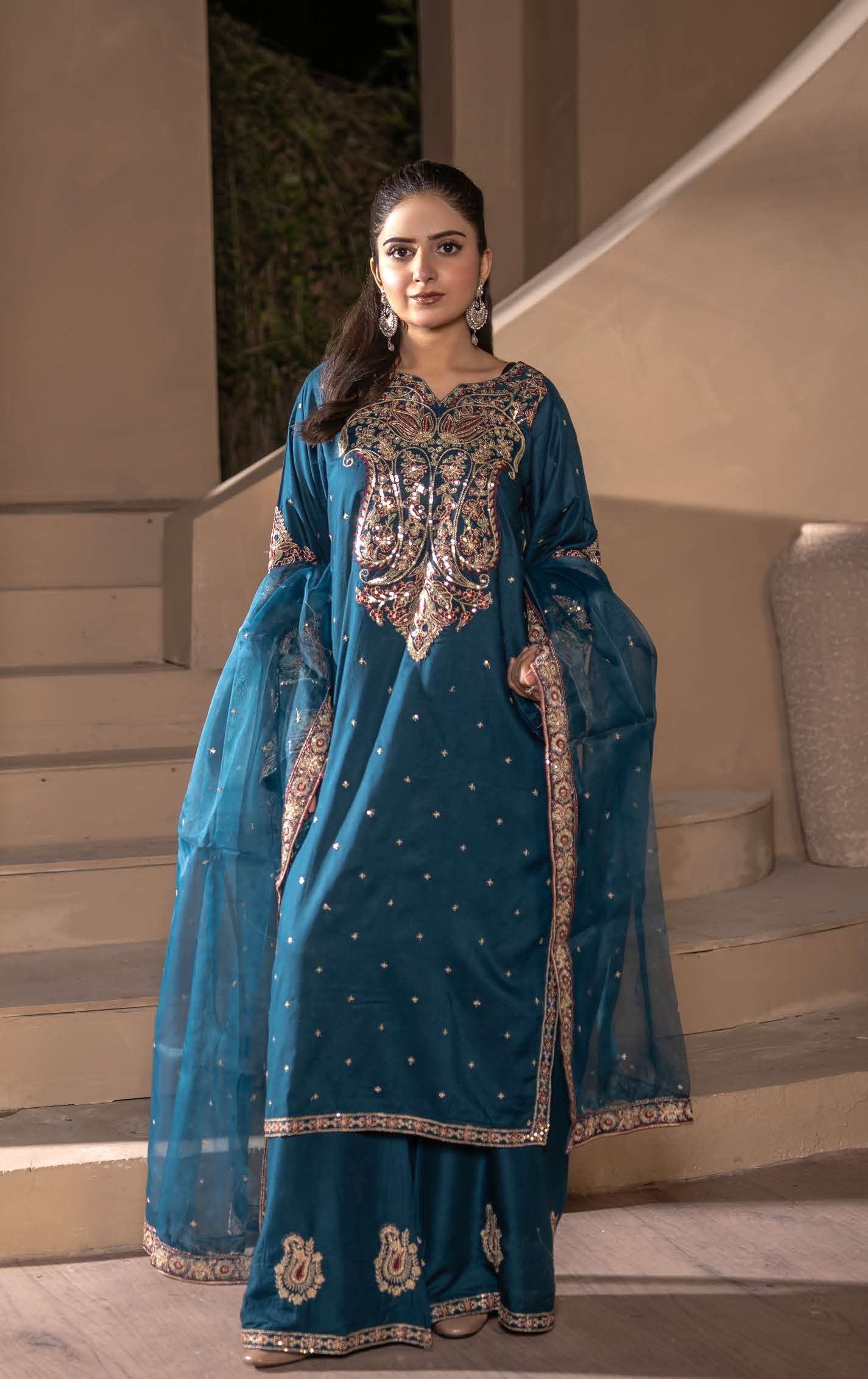 Mother Daughter Linen Embroidered - Teal Blau