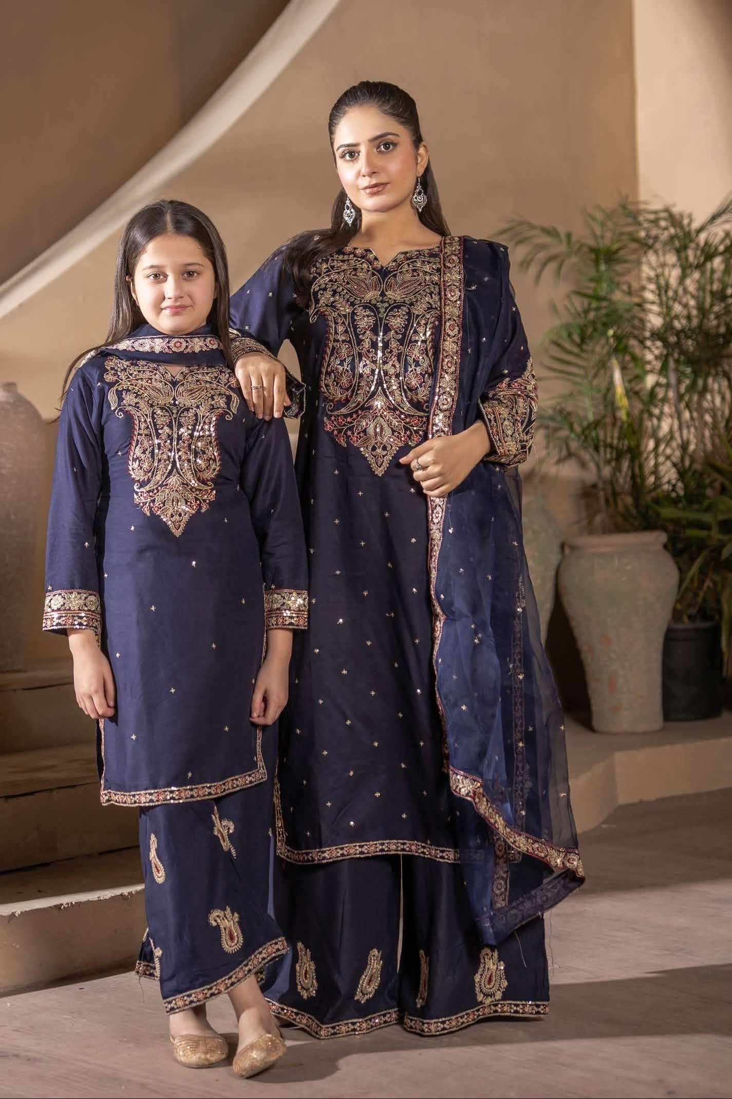 Mother Daughter Linen Embroidered - Navy
