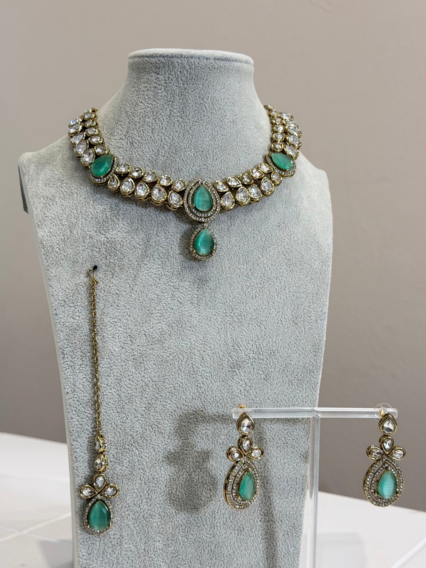 Traditionelles American Diamon Kundan Jewellery Set - 4 Colours