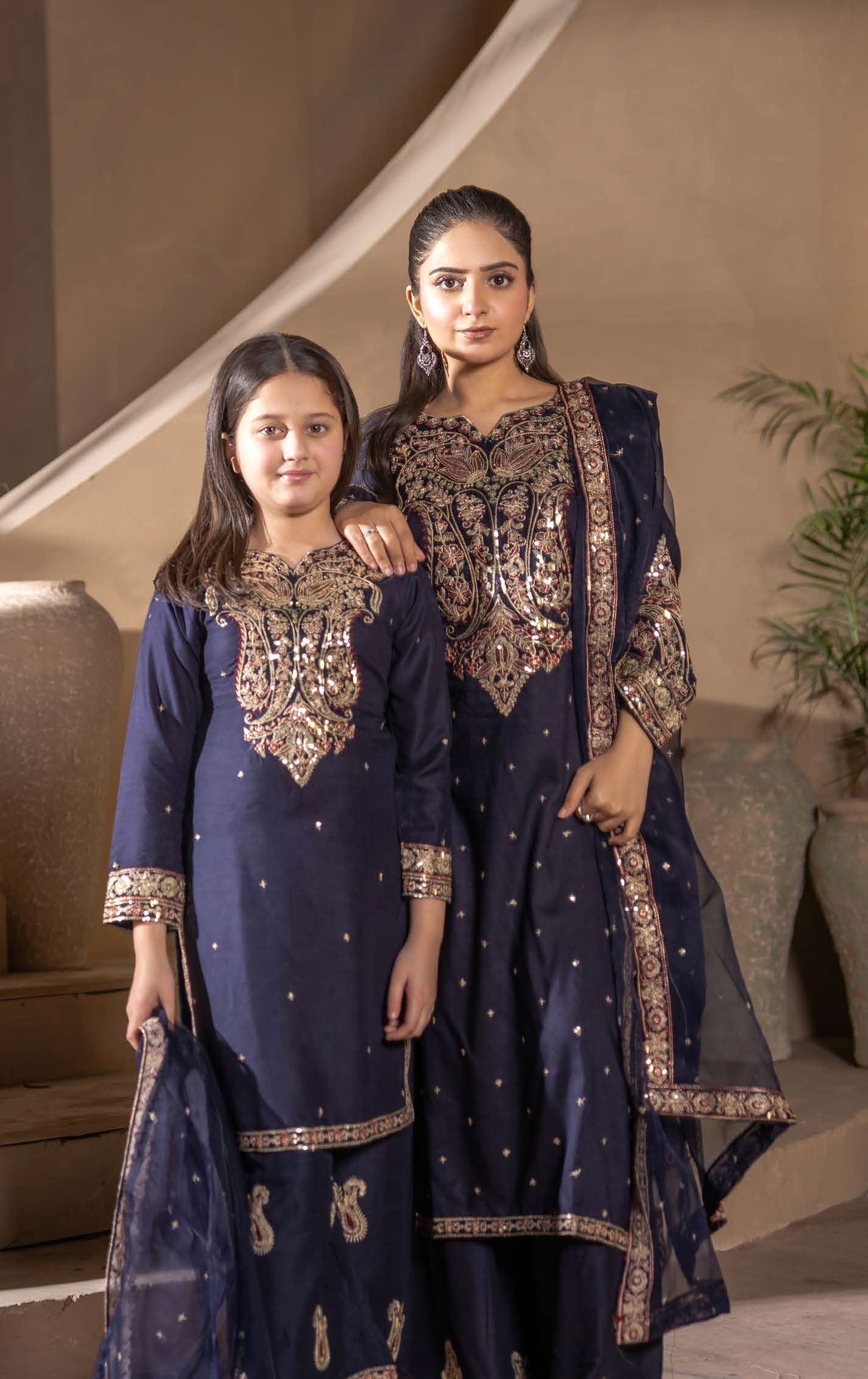 Mother Daughter Linen Embroidered - Navy
