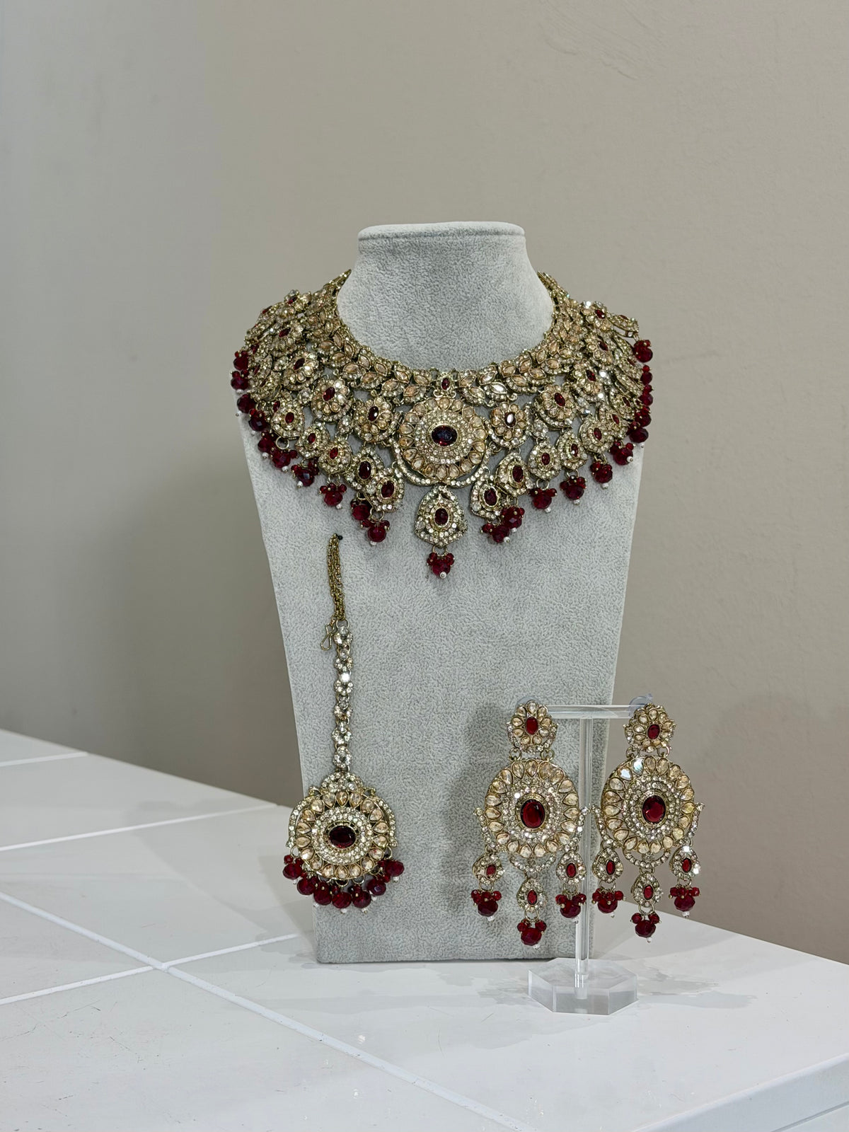 Maroon Jewellery Set