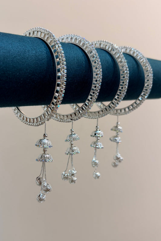 Bangles with hanging Latkan (4-teilig)