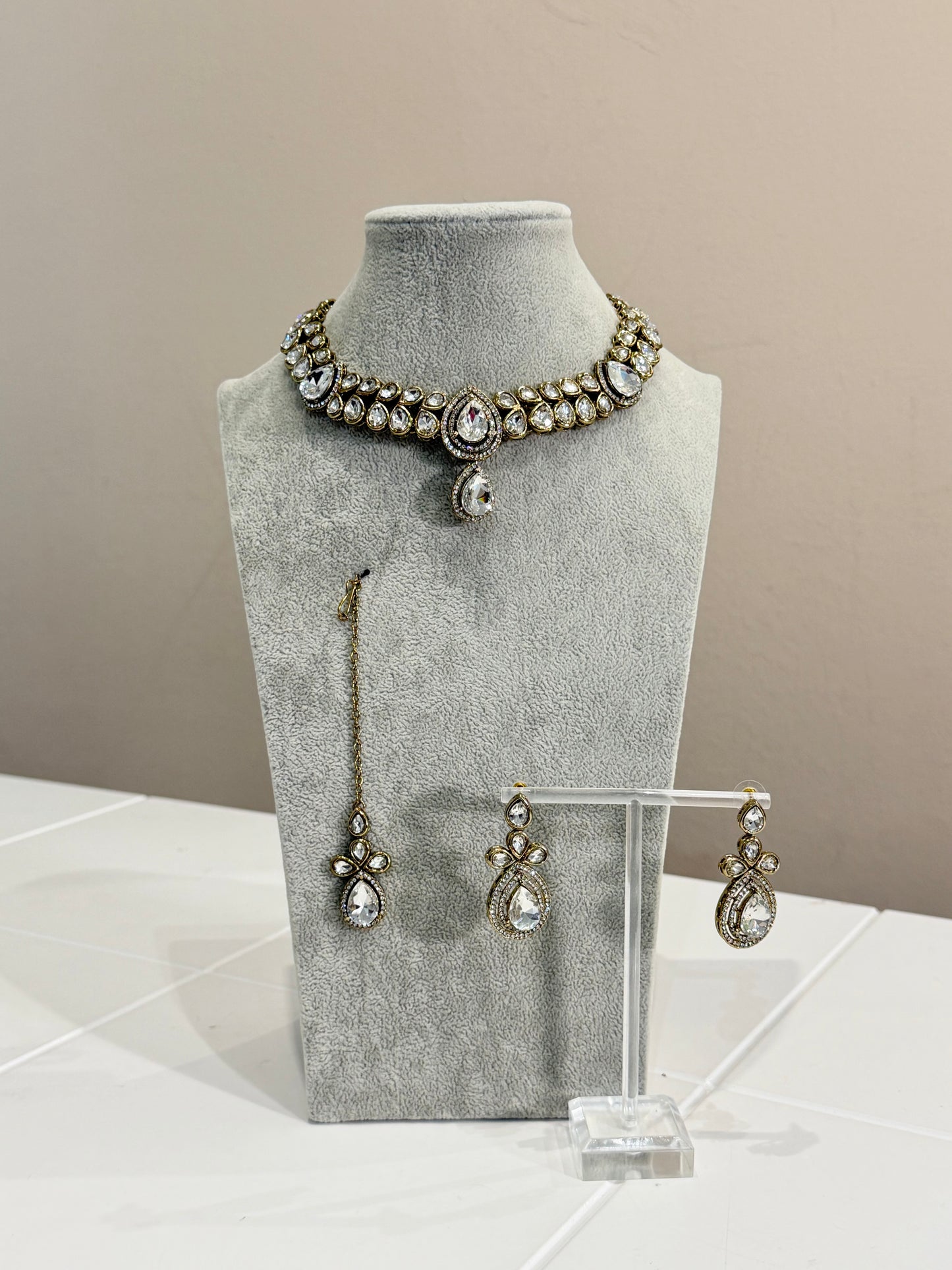 Traditionelles American Diamon Kundan Jewellery Set - 4 Colours