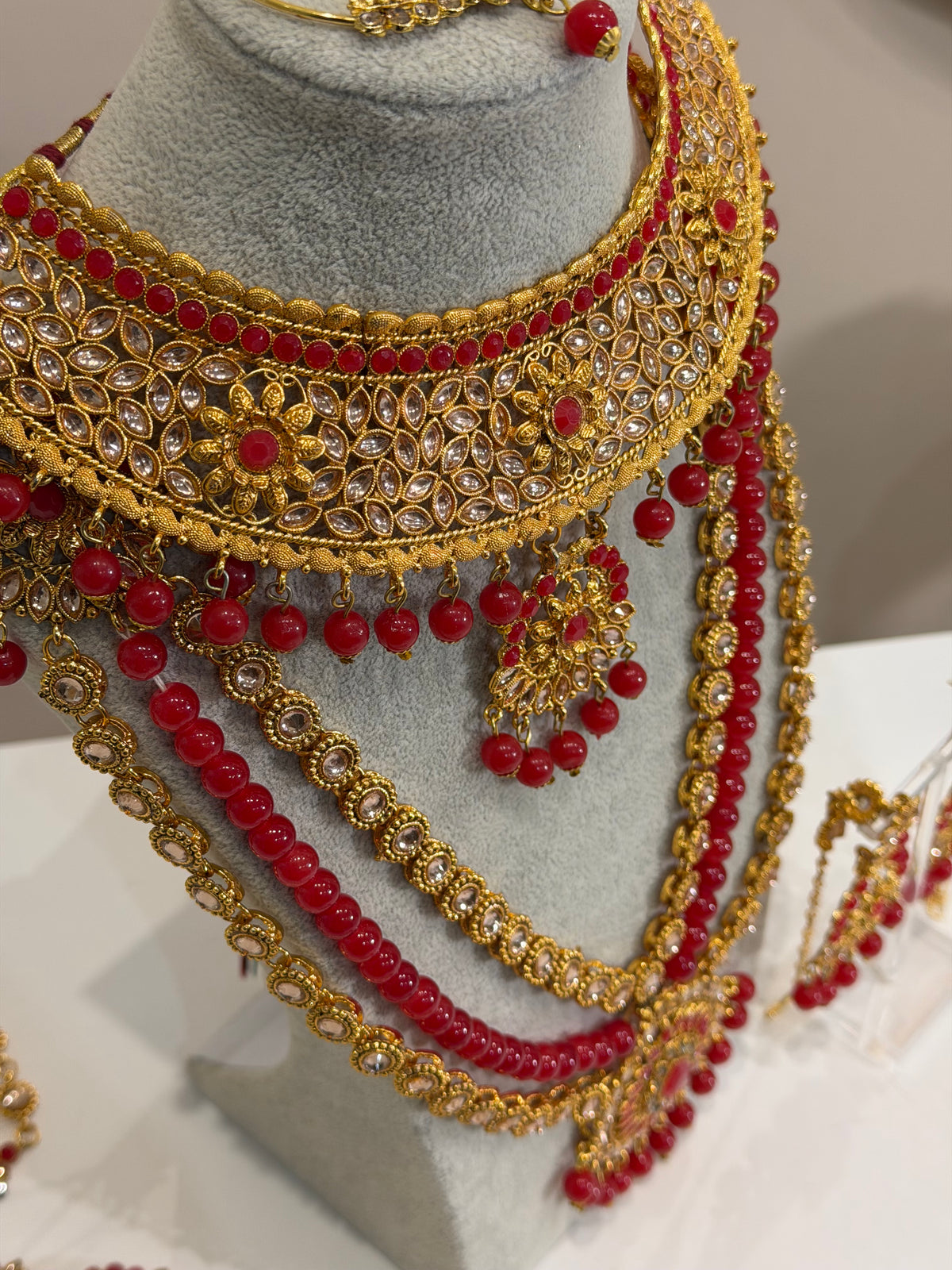 Yellow Gold/Red Bridal Jewellery Set