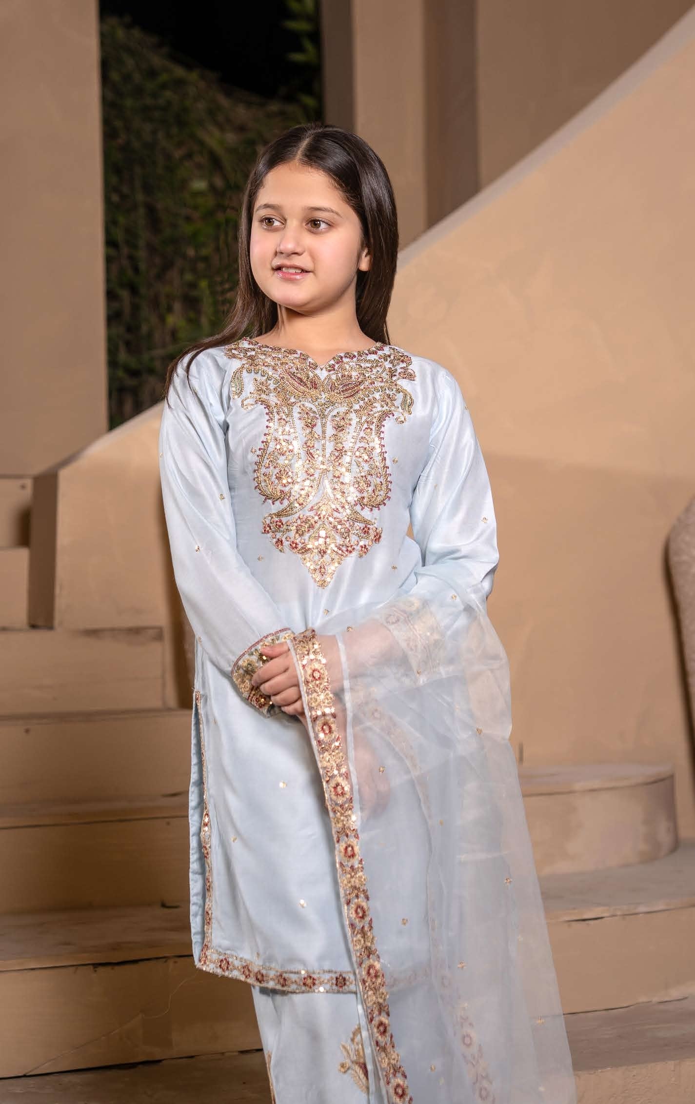 Mother Daughter Linen Embroidered - Baby Blau