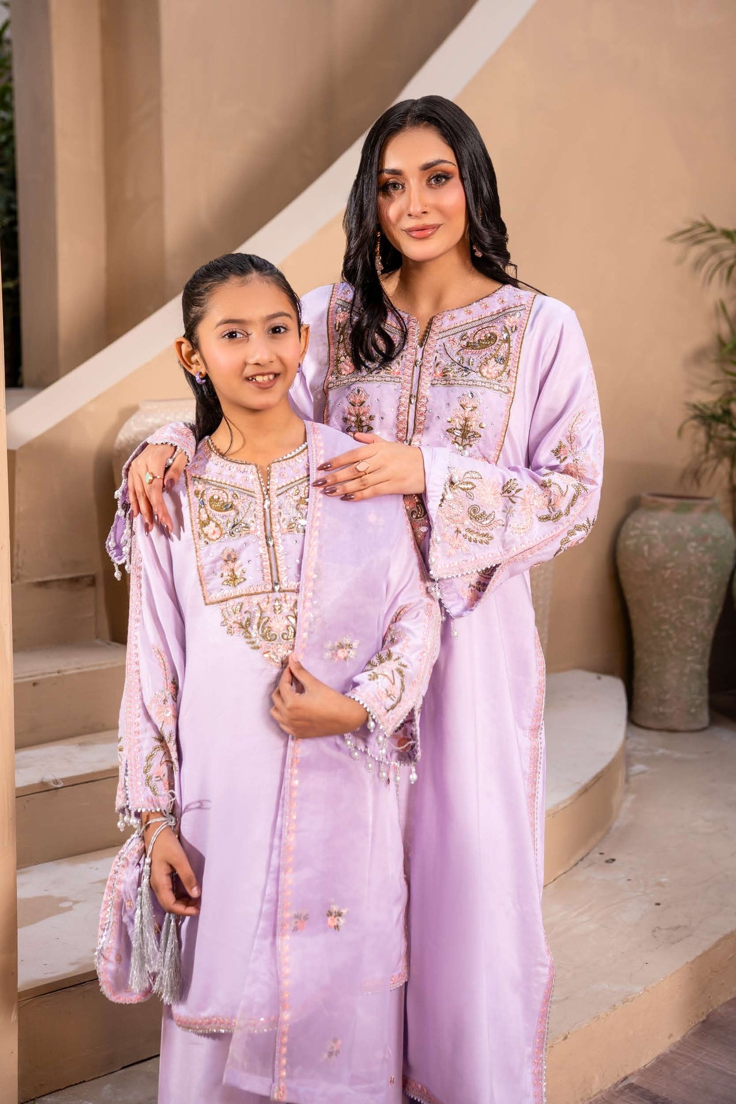 Mother Daughter Linen Embroidered - Lilac
