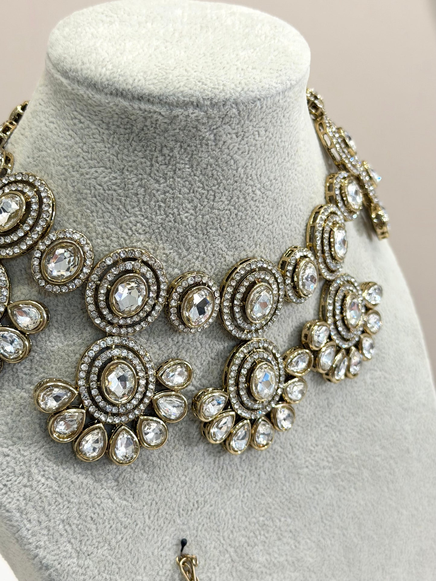 Traditionelles American Diamon Kundan Jewellery Set - 4 Colours