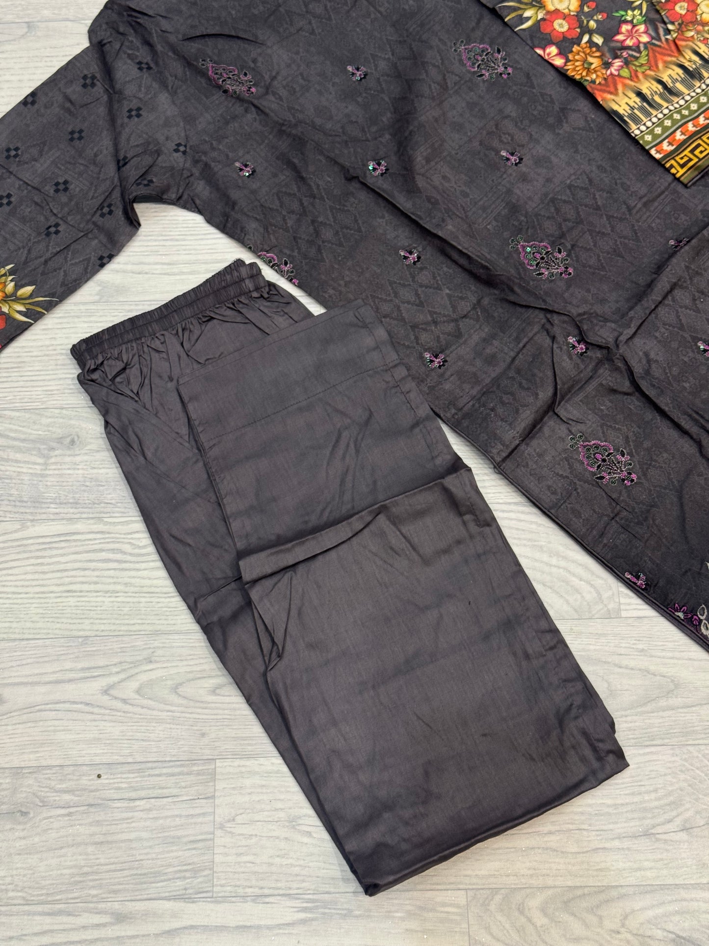 3-teiliges Suit Set aus Lawn- Suit D06