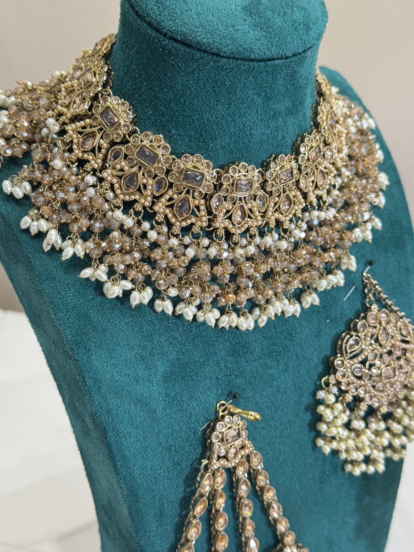 Gold Jewellery Set