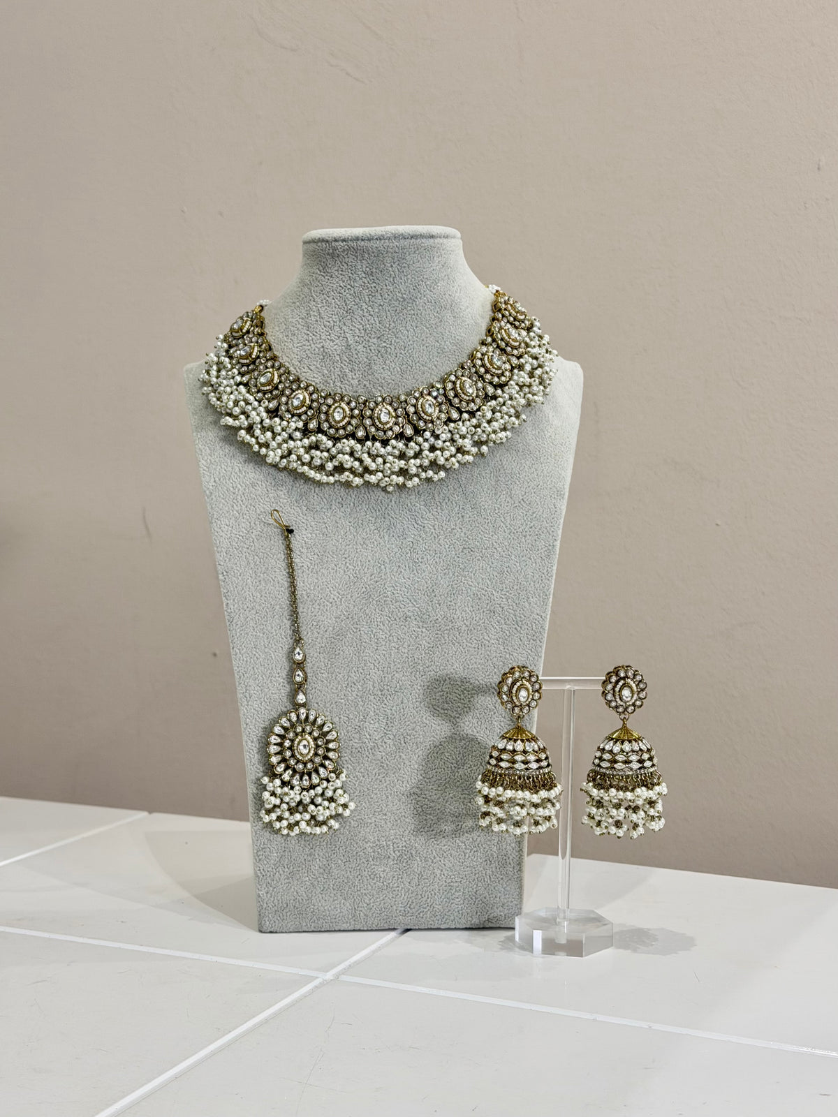 Gold Pearl Jewellery Set