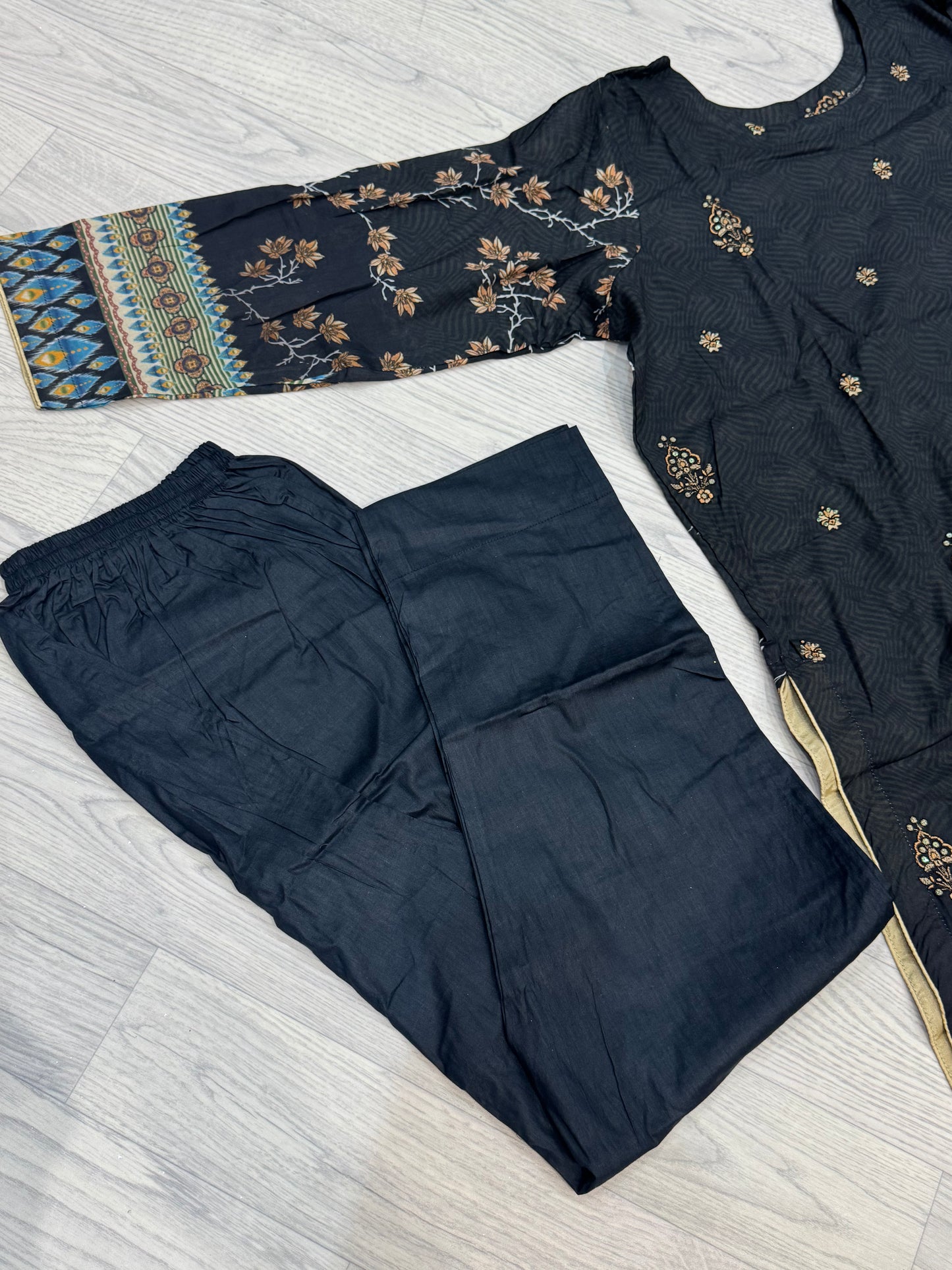 3-teiliges Suit Set aus Lawn- Suit D09
