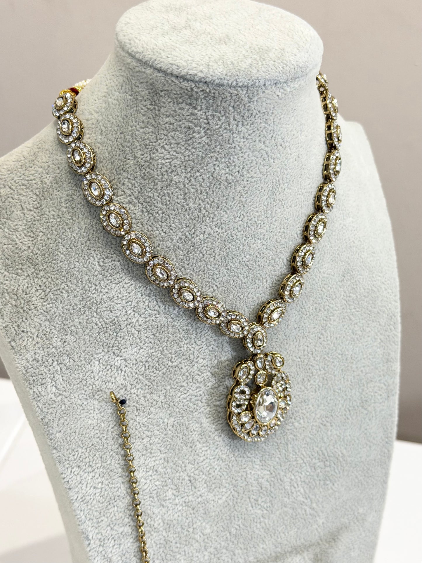 Traditionelles American Diamon Kundan Jewellery Set - 3 Colours