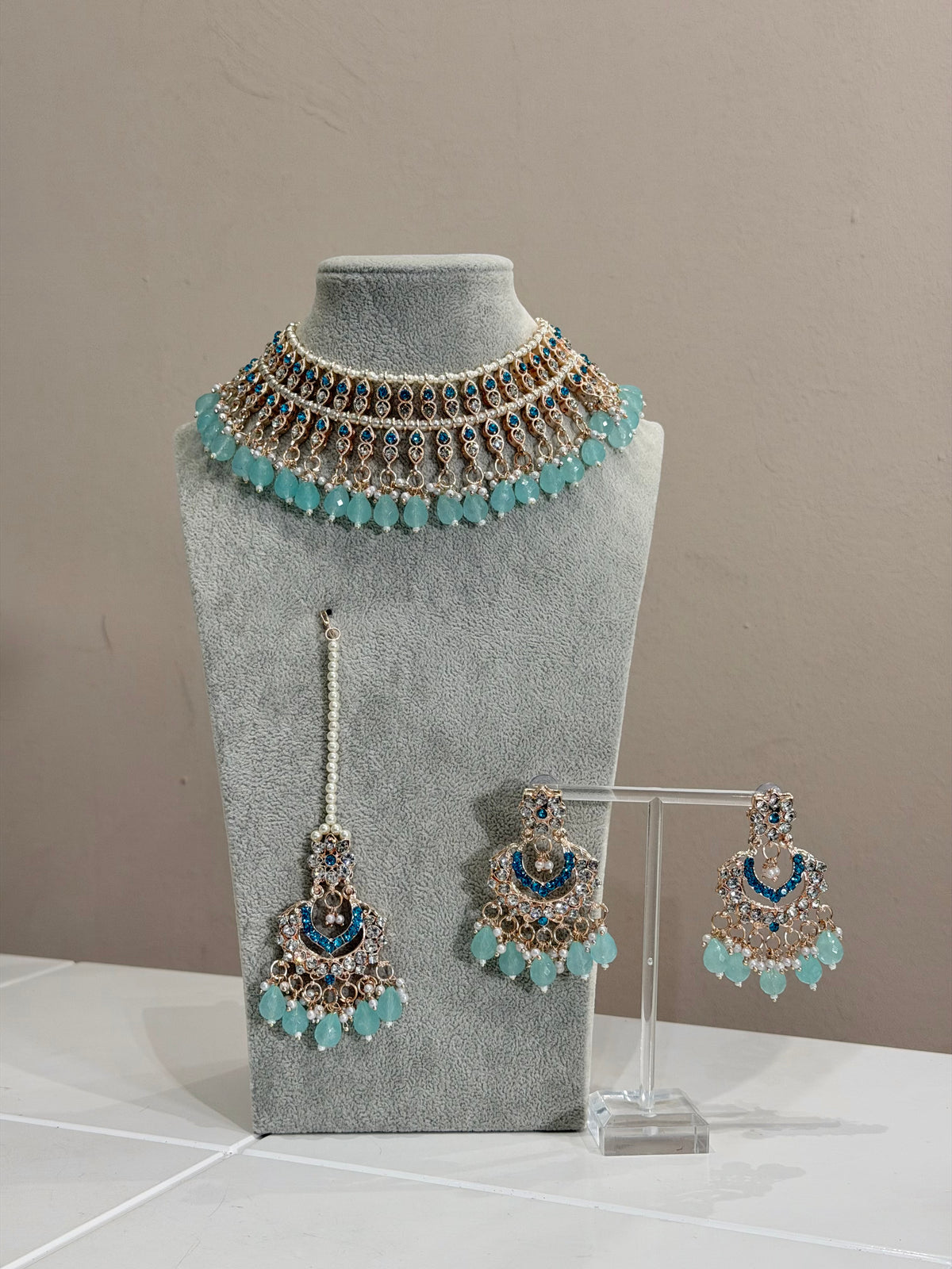 Sky blue jewellery set