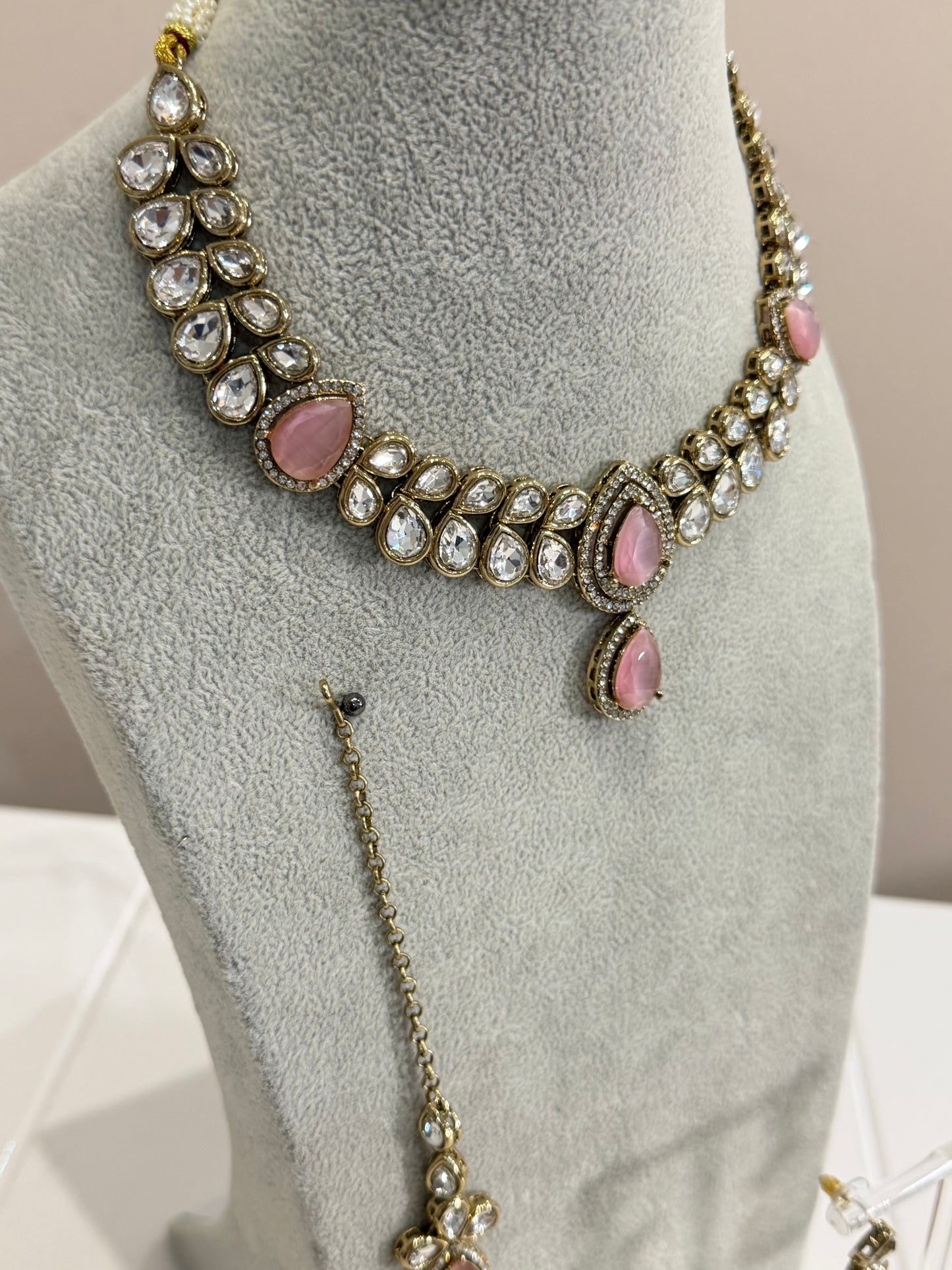 Traditionelles American Diamon Kundan Jewellery Set - 4 Colours
