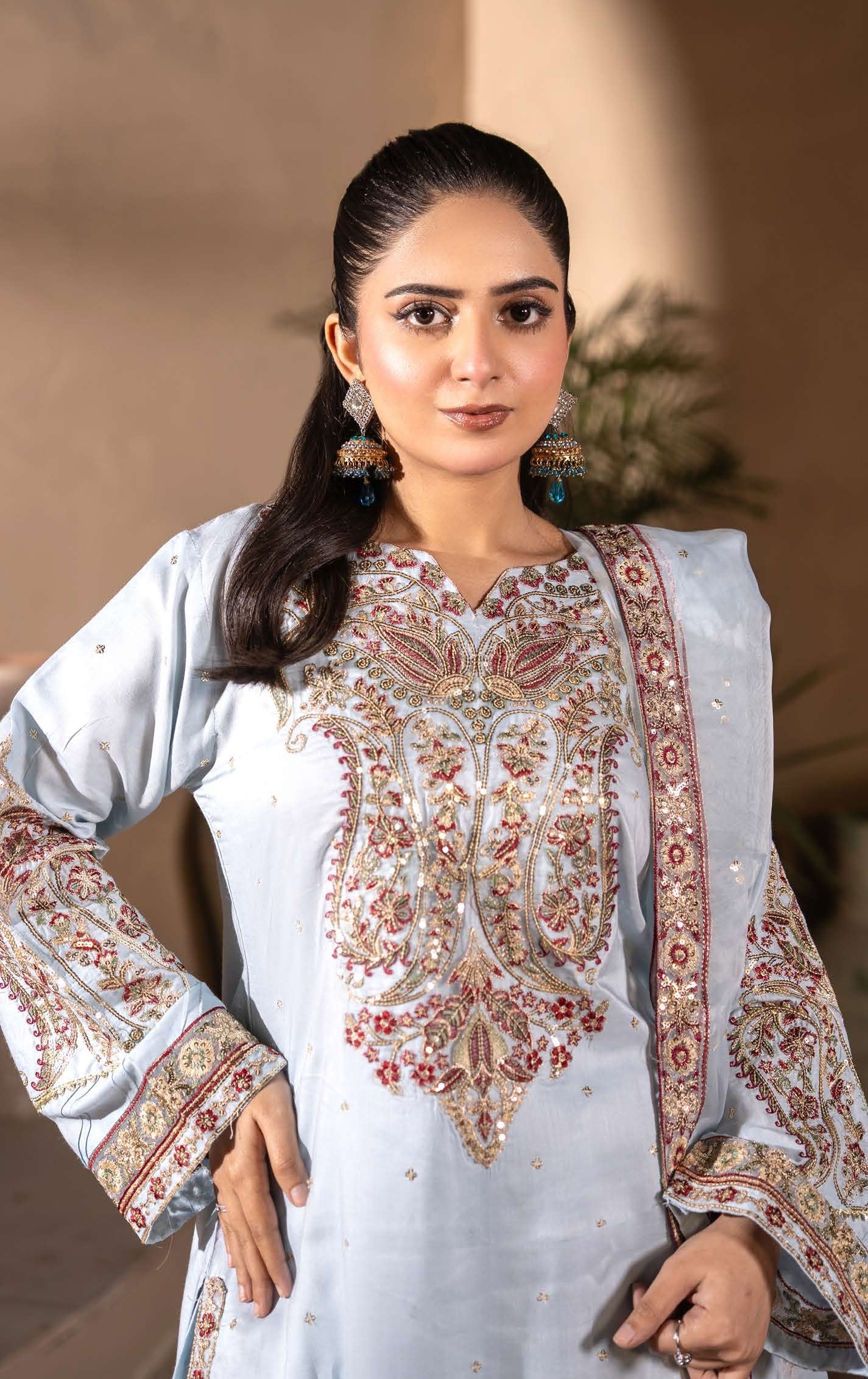 Mother Daughter Linen Embroidered - Baby Blau