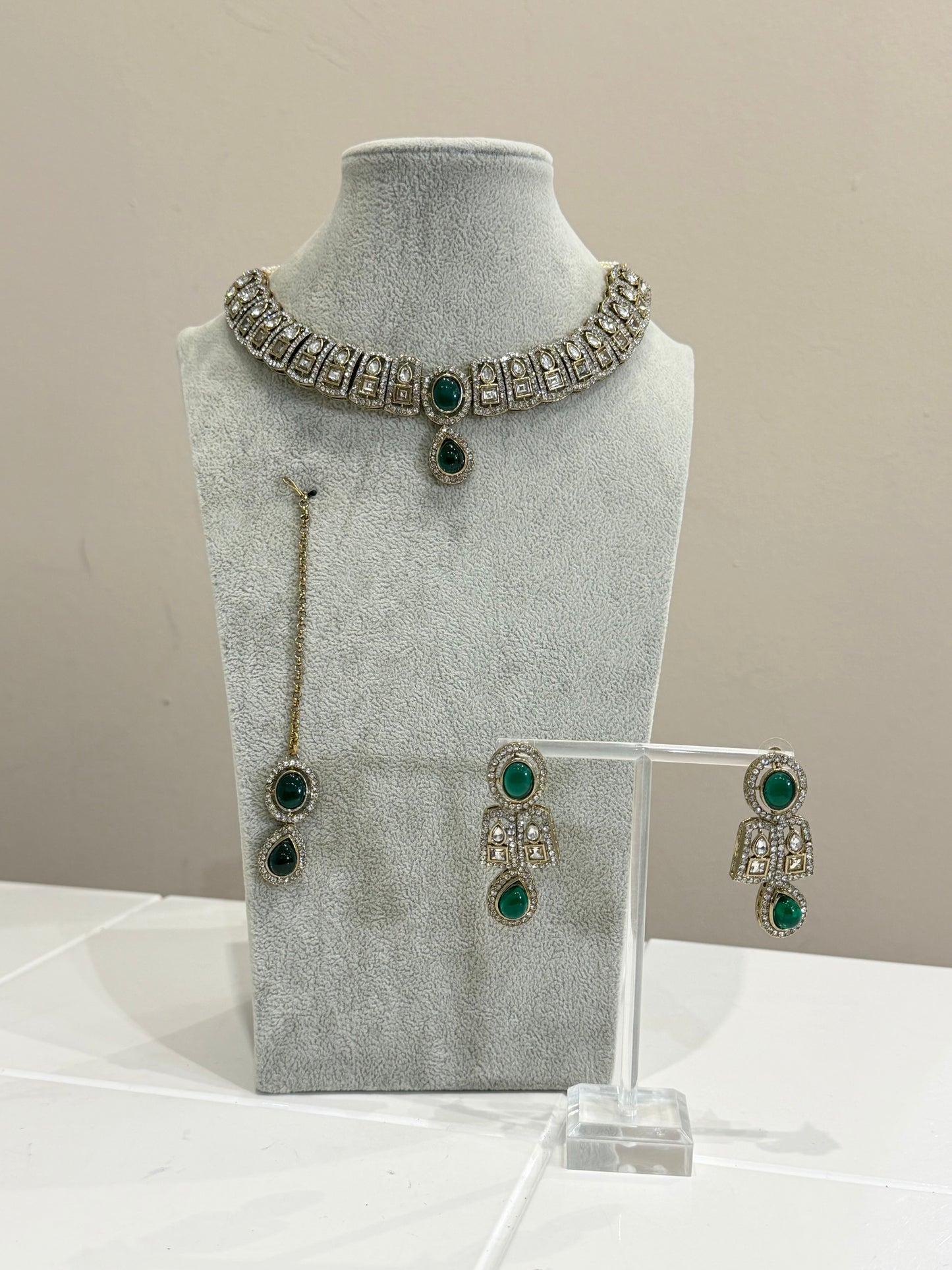 Traditionelles American Diamon Kundan Jewellery Set - 4 Colours