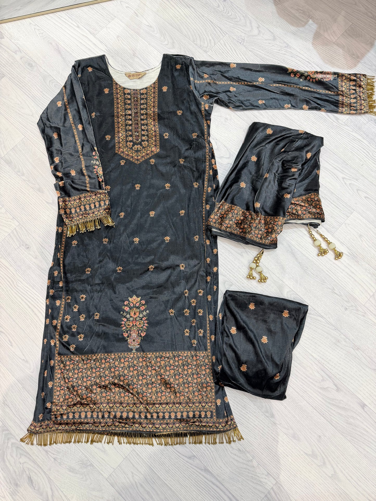 Micro Velvet Festive 3-Piece Suit – Grey Printed