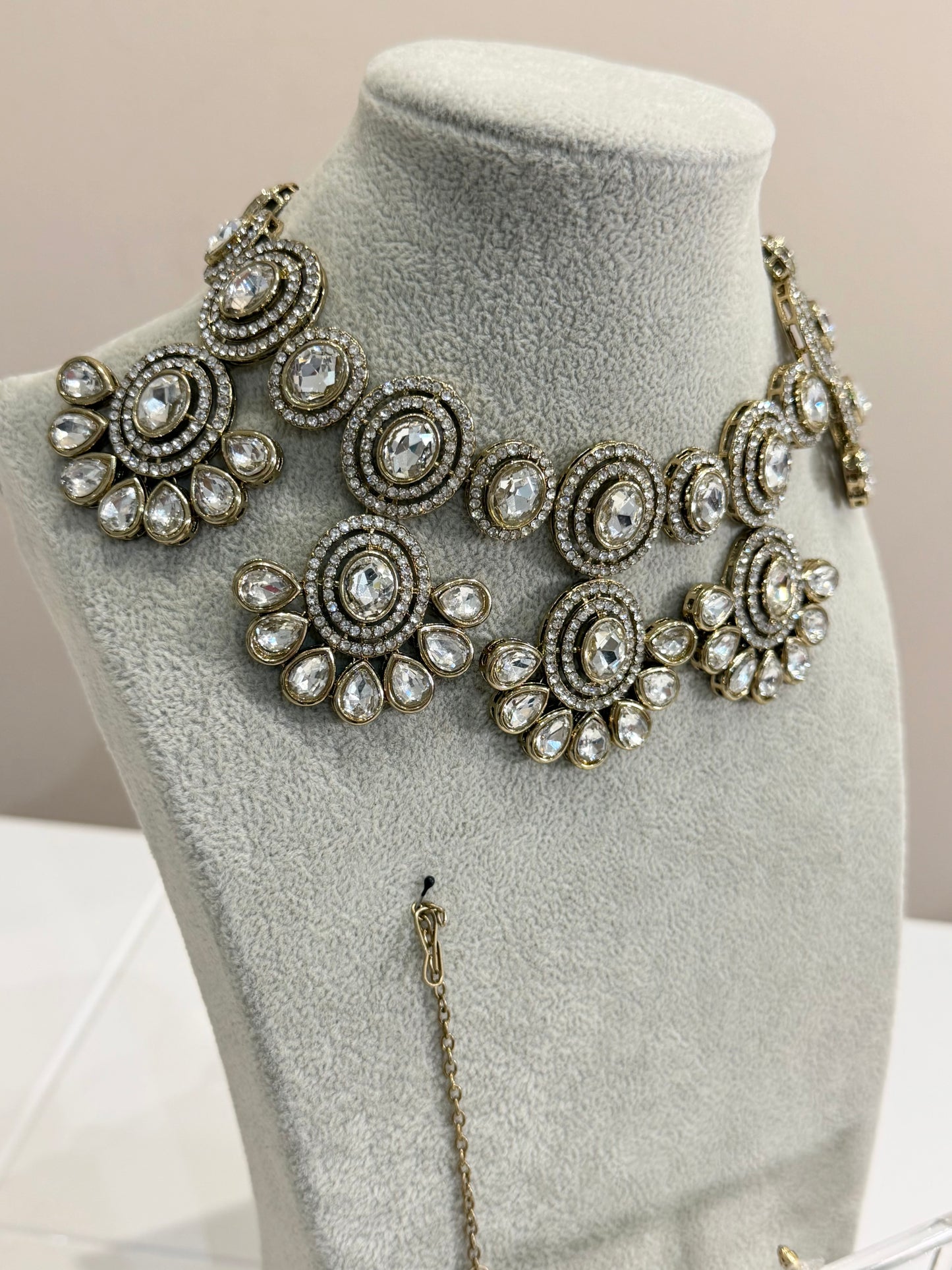 Traditionelles American Diamon Kundan Jewellery Set - 4 Colours