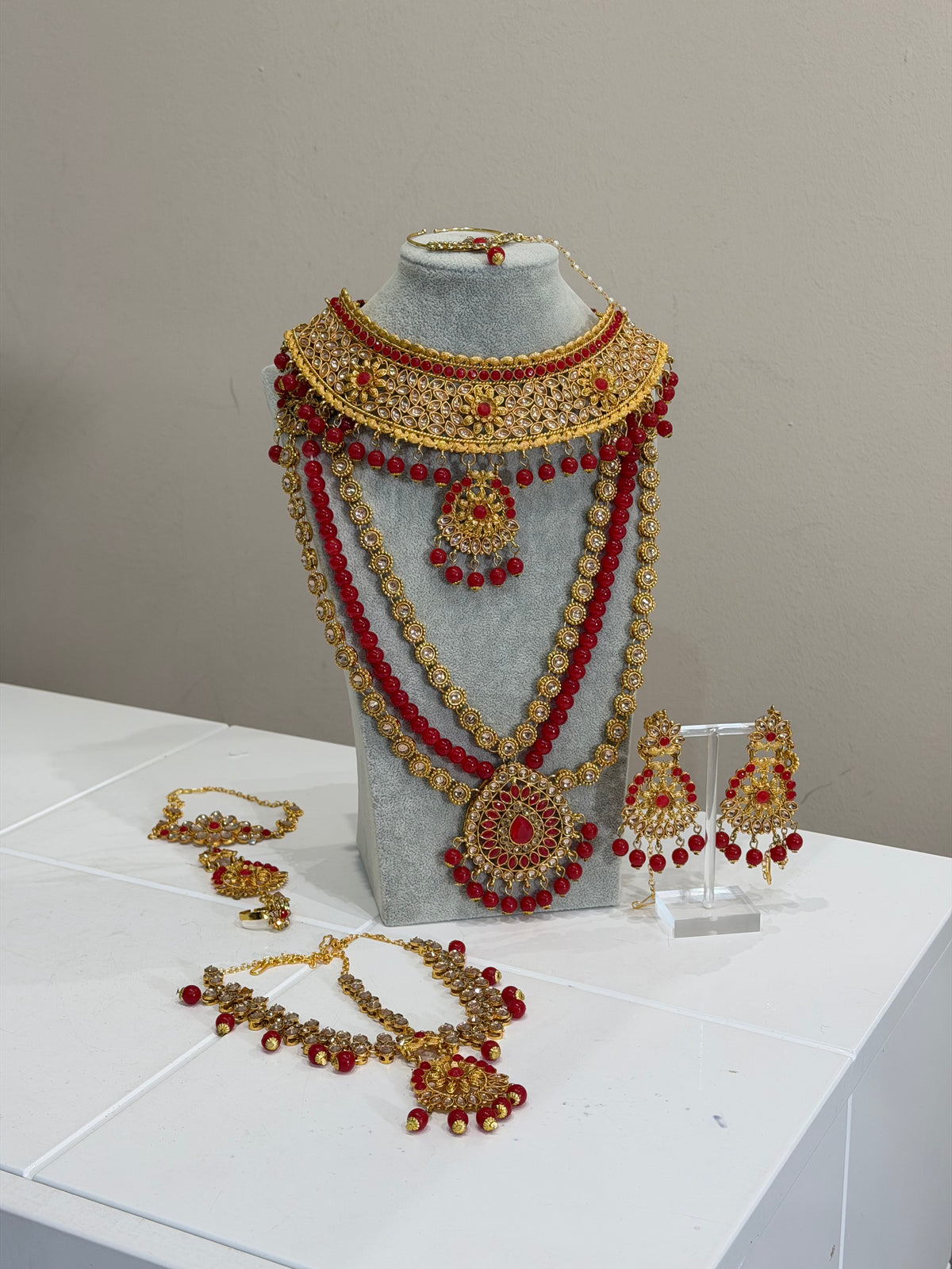 Yellow Gold/Red Bridal Jewellery Set