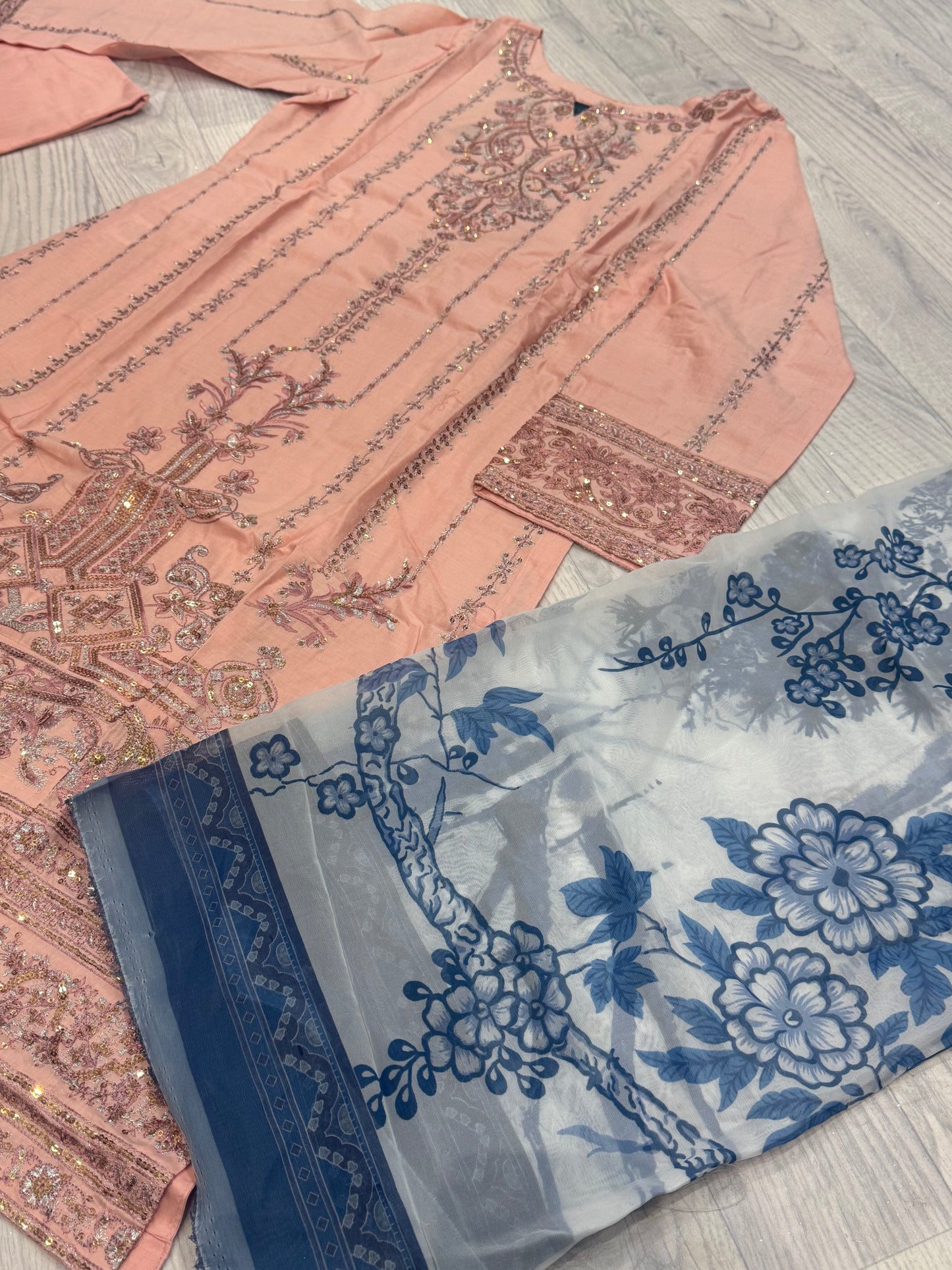 HSS-260 - Heeras Suit